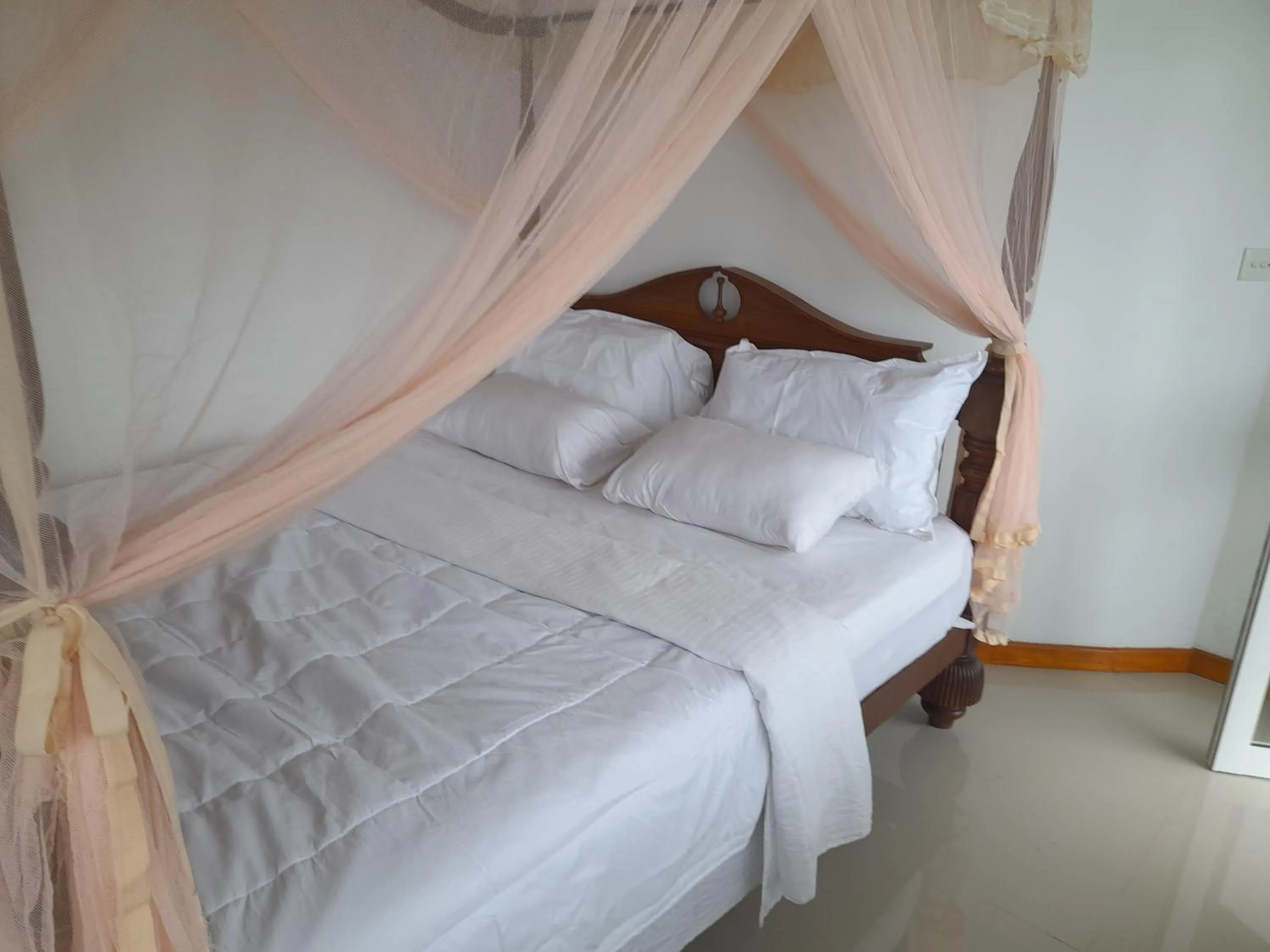 Bed in The Mist Holiday Bungalow