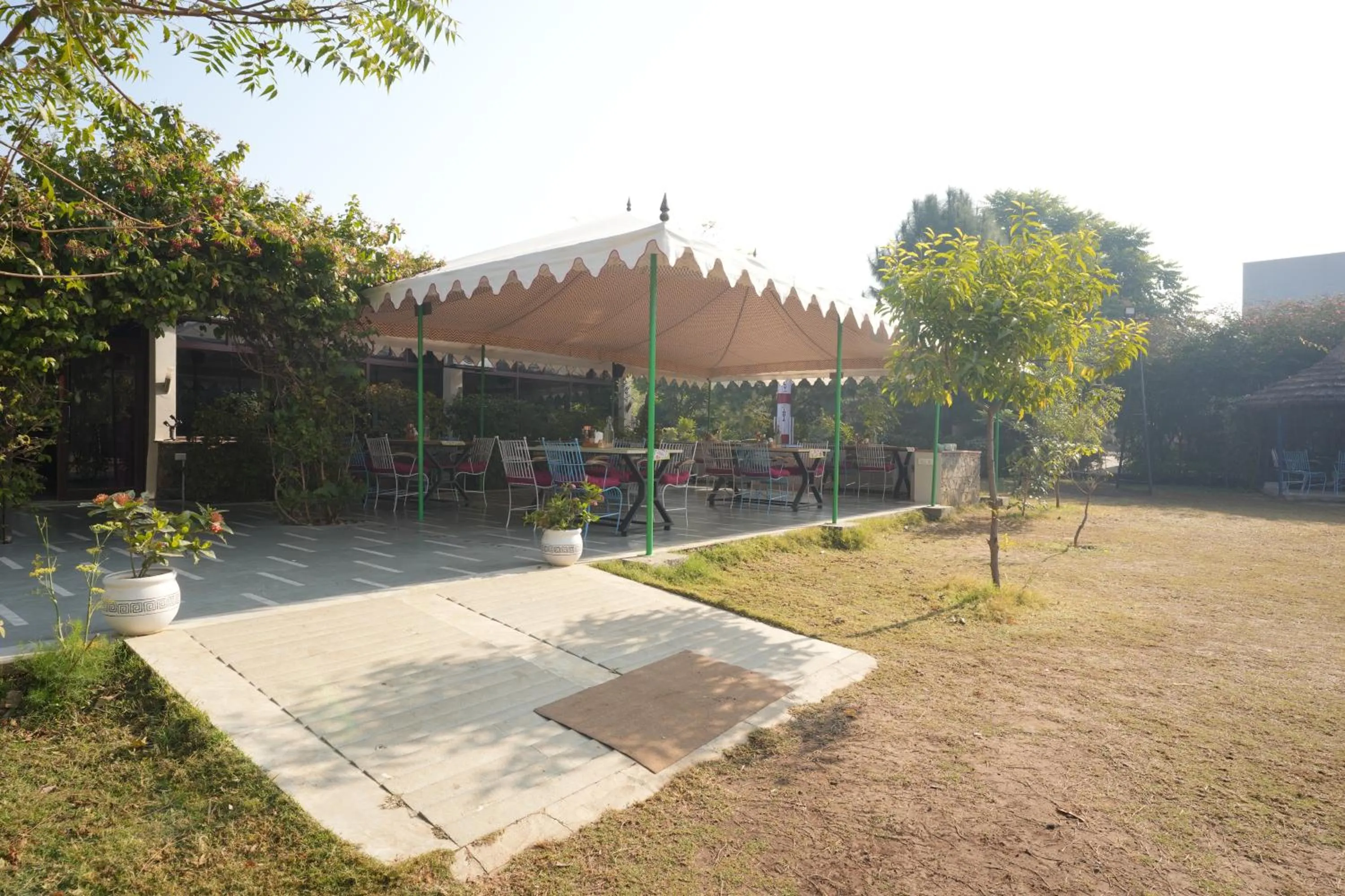 Restaurant/places to eat in Astroport Sariska Treetop by Eight Continents