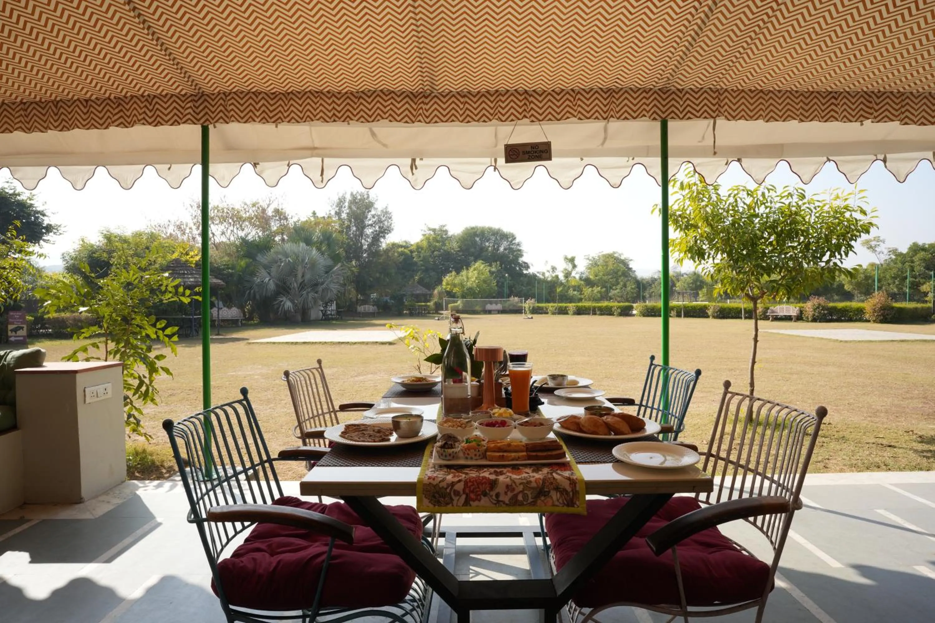 Restaurant/places to eat in Astroport Sariska Treetop by Eight Continents