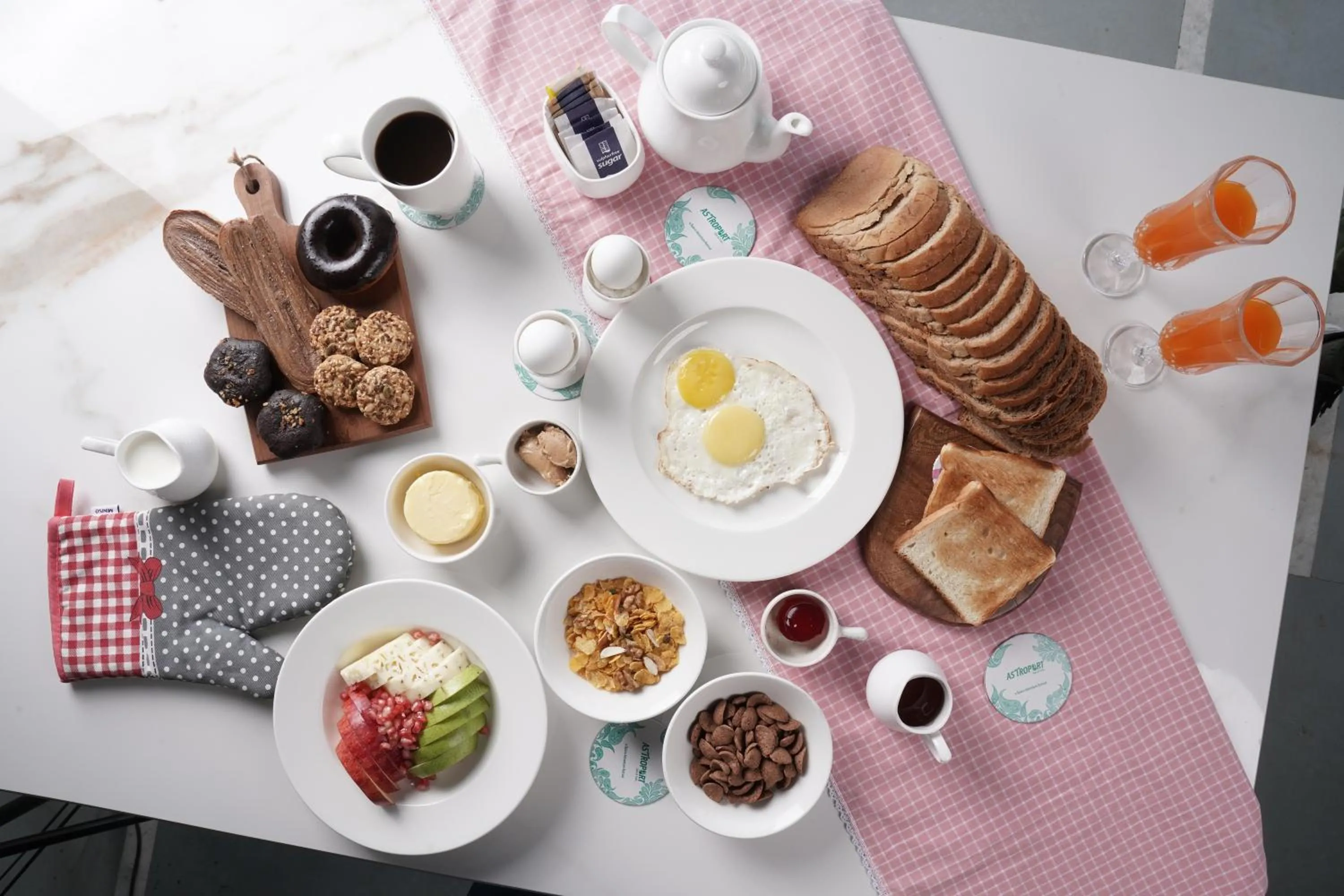 Breakfast in Astroport Sariska Treetop by Eight Continents
