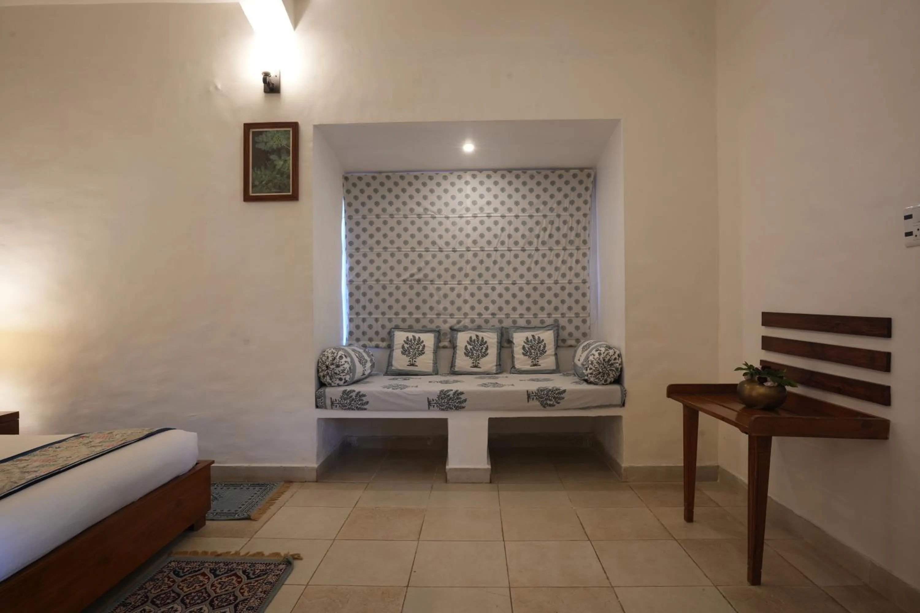 Living room, Bed in Astroport Sariska Treetop by Eight Continents