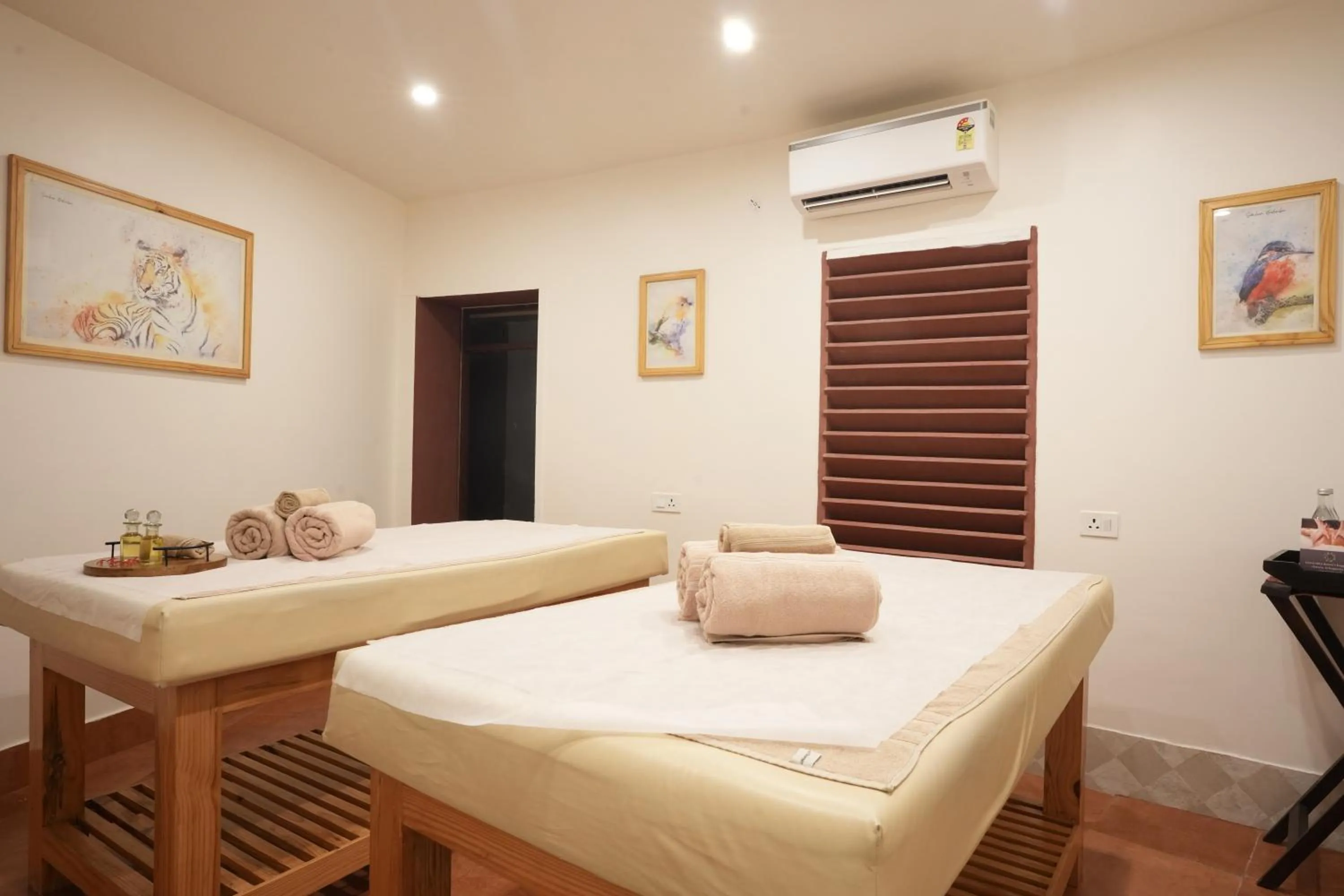 Spa and wellness centre/facilities, Bed in Astroport Sariska Treetop by Eight Continents