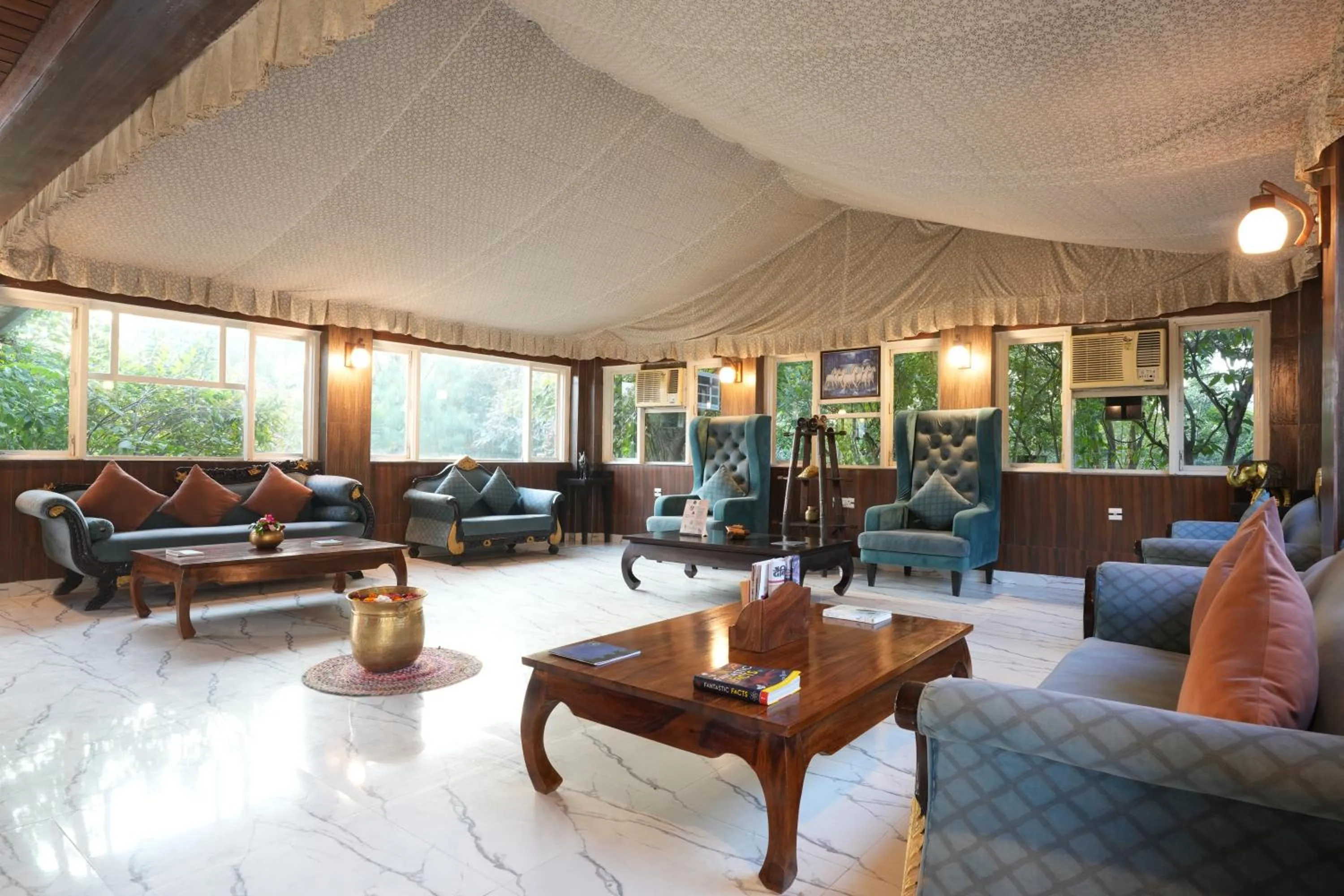 Lobby or reception in Astroport Sariska Treetop by Eight Continents