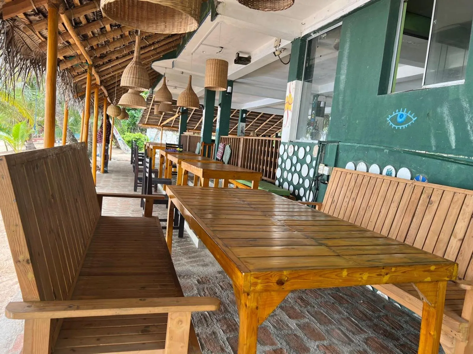 Restaurant/places to eat in Frangipani Beach Villa