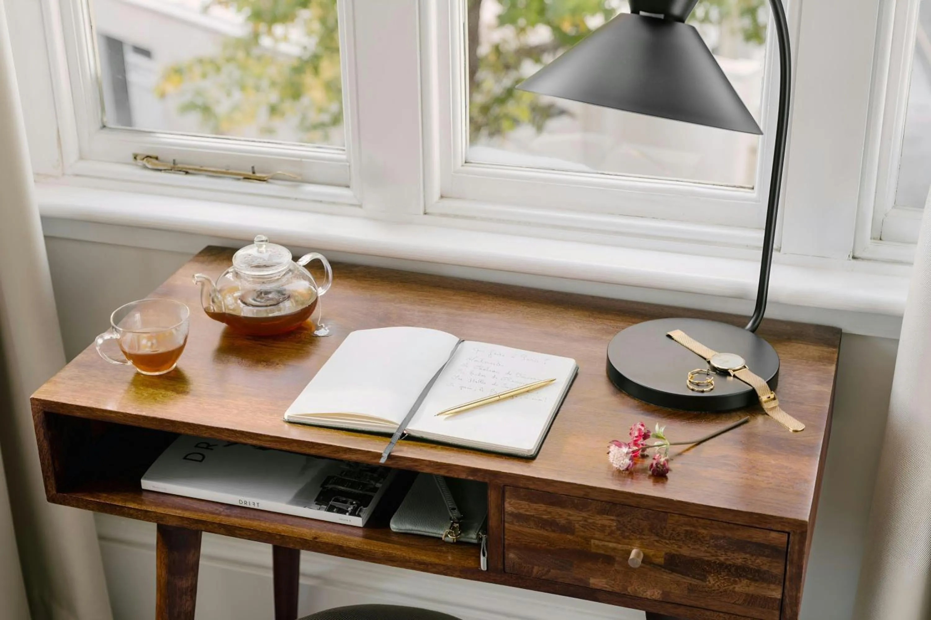 Photo of the whole room in Kensington Gardens Hotel, Sonder by Marriott Bonvoy