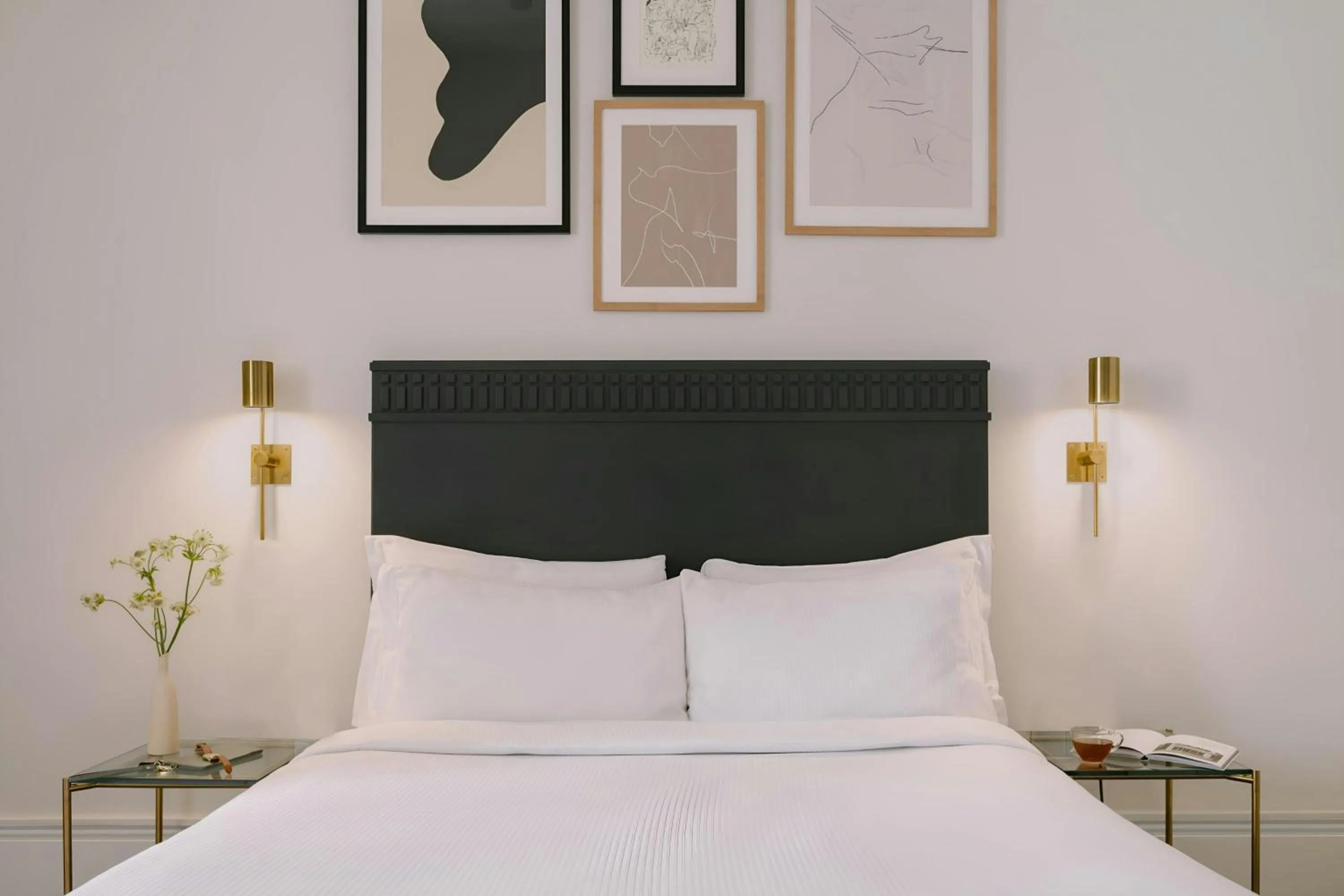 Bedroom, Bed in Kensington Gardens Hotel, Sonder by Marriott Bonvoy