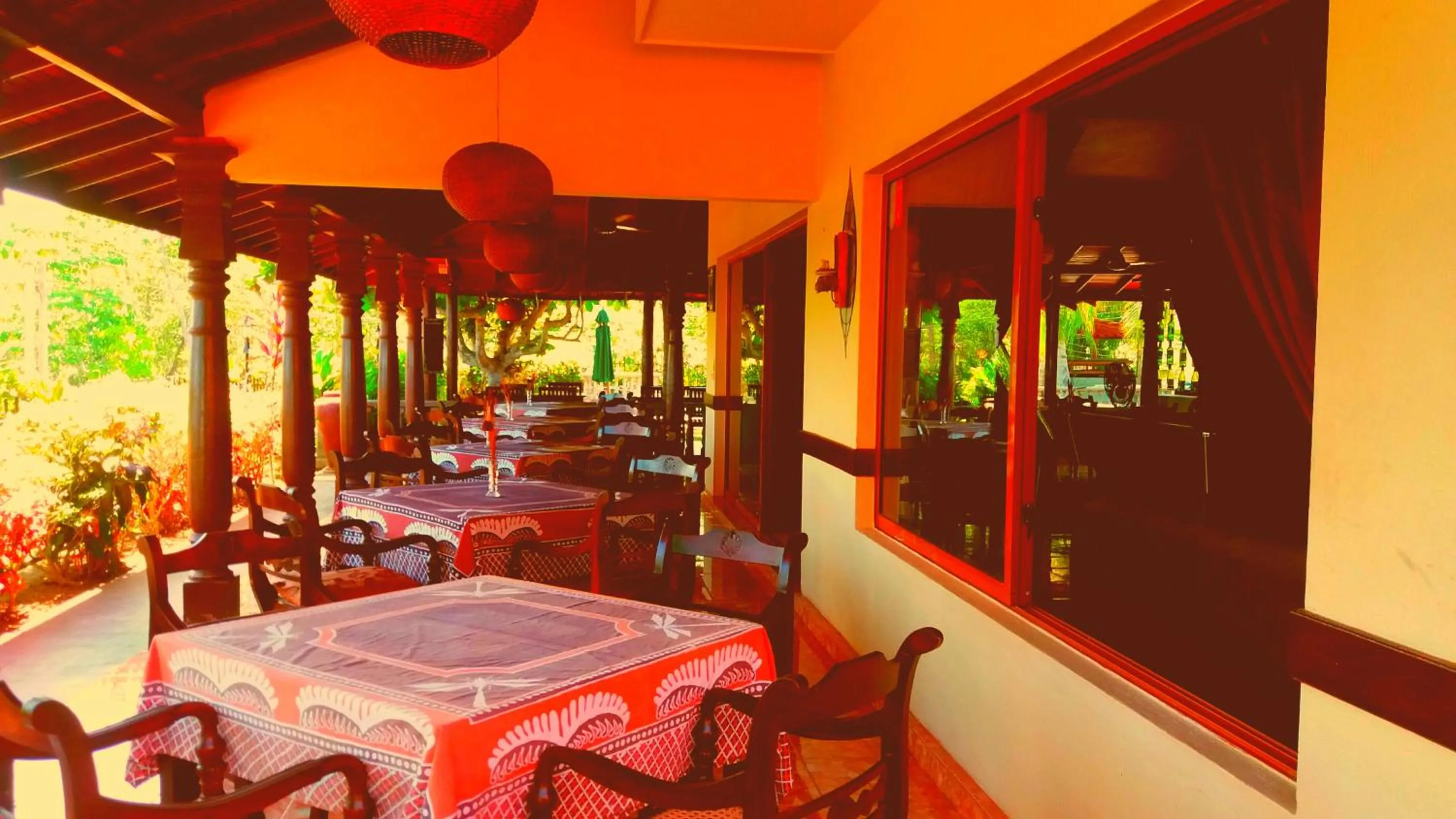 Restaurant/places to eat in Asian Jewel Boutique Hotel