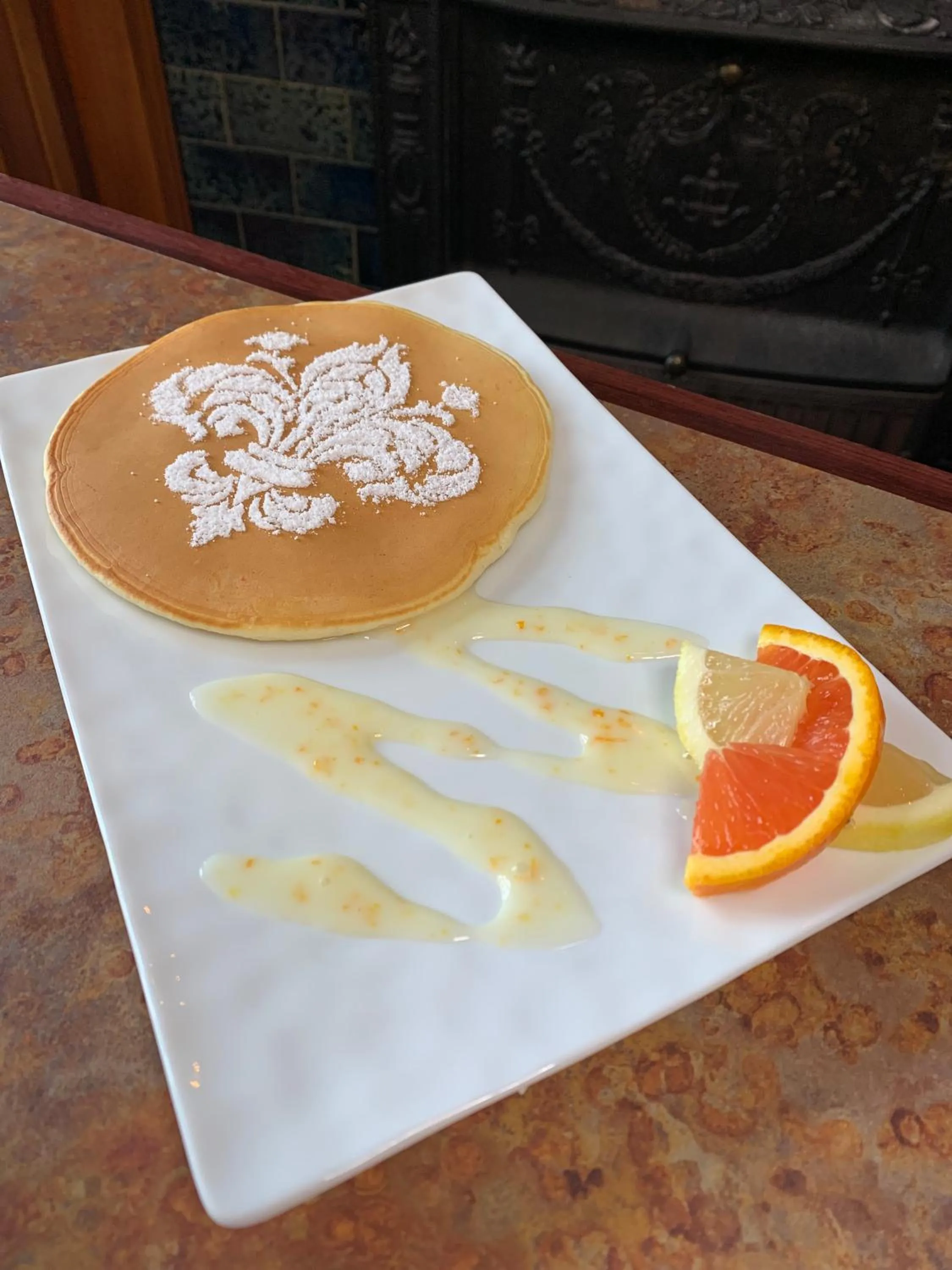 Breakfast in Cartier Mansion