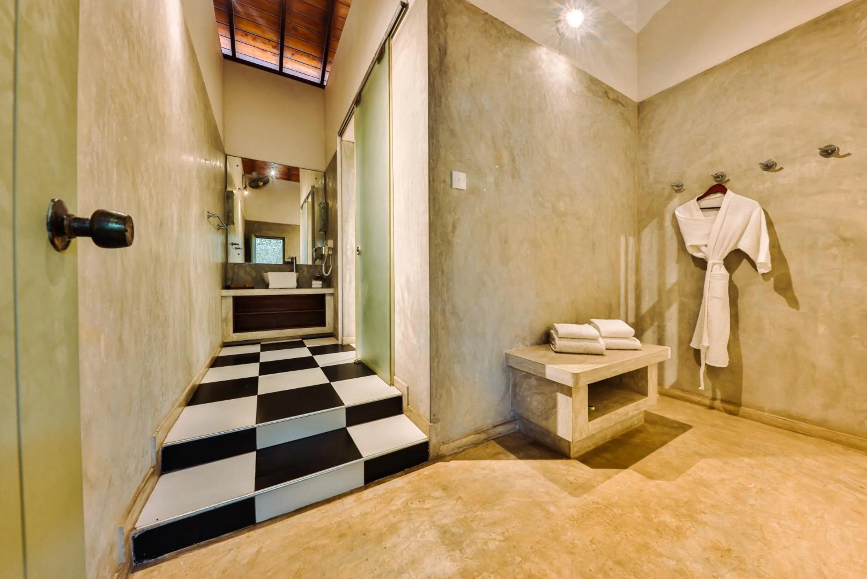 Toilet in Villa Hundira