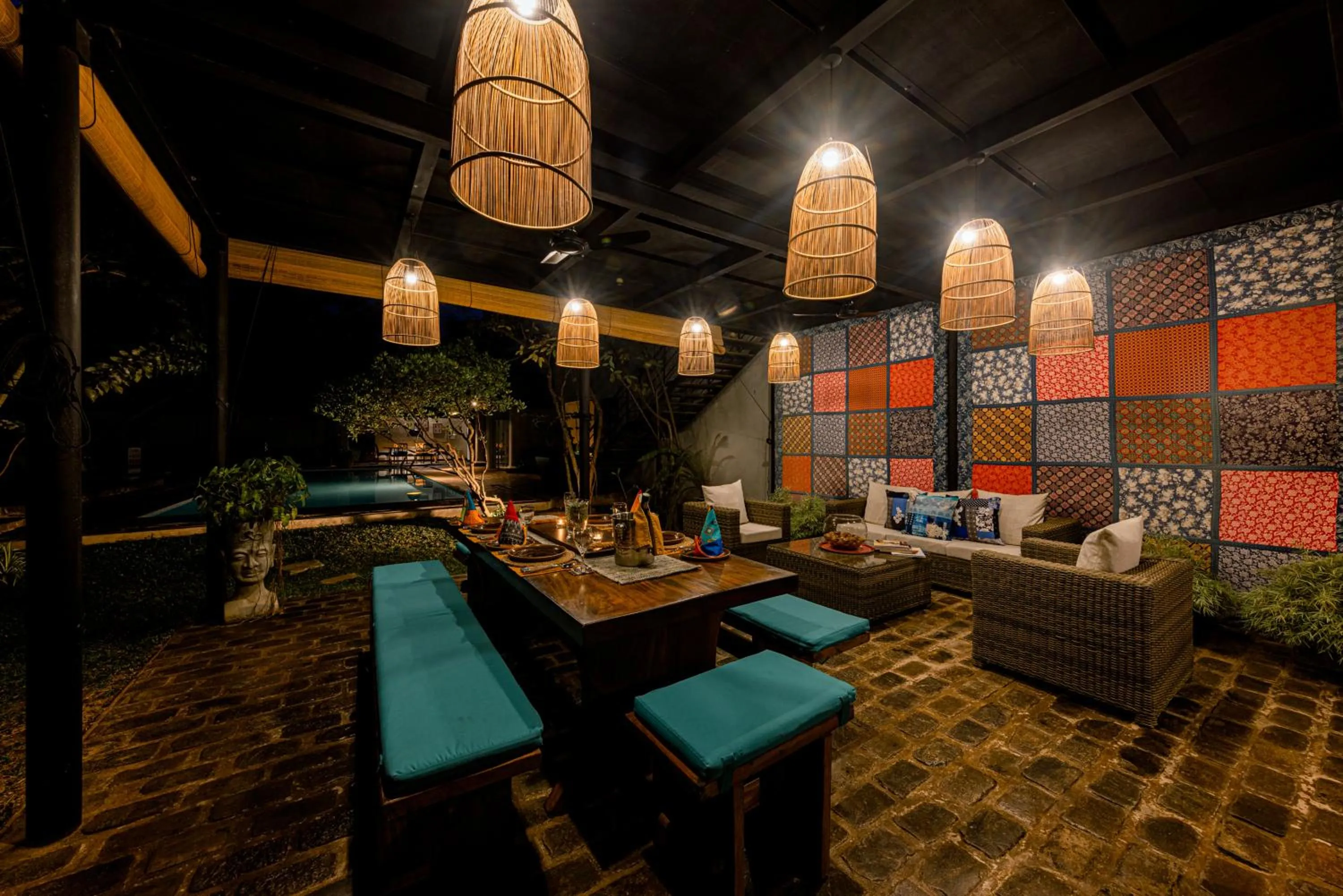 Dining area in Villa Hundira