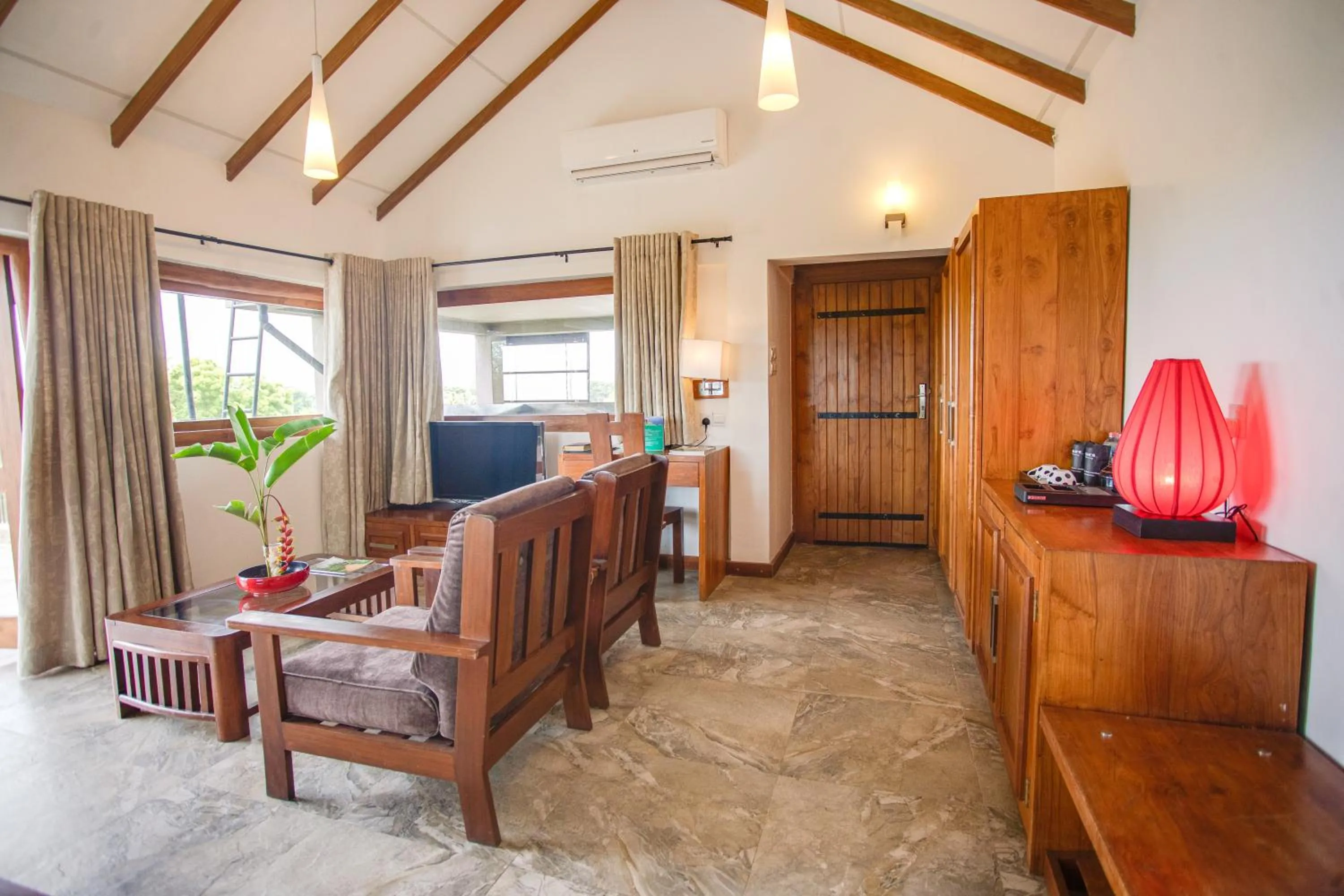 Seating area in Kalu's Hideaway Udawalawe