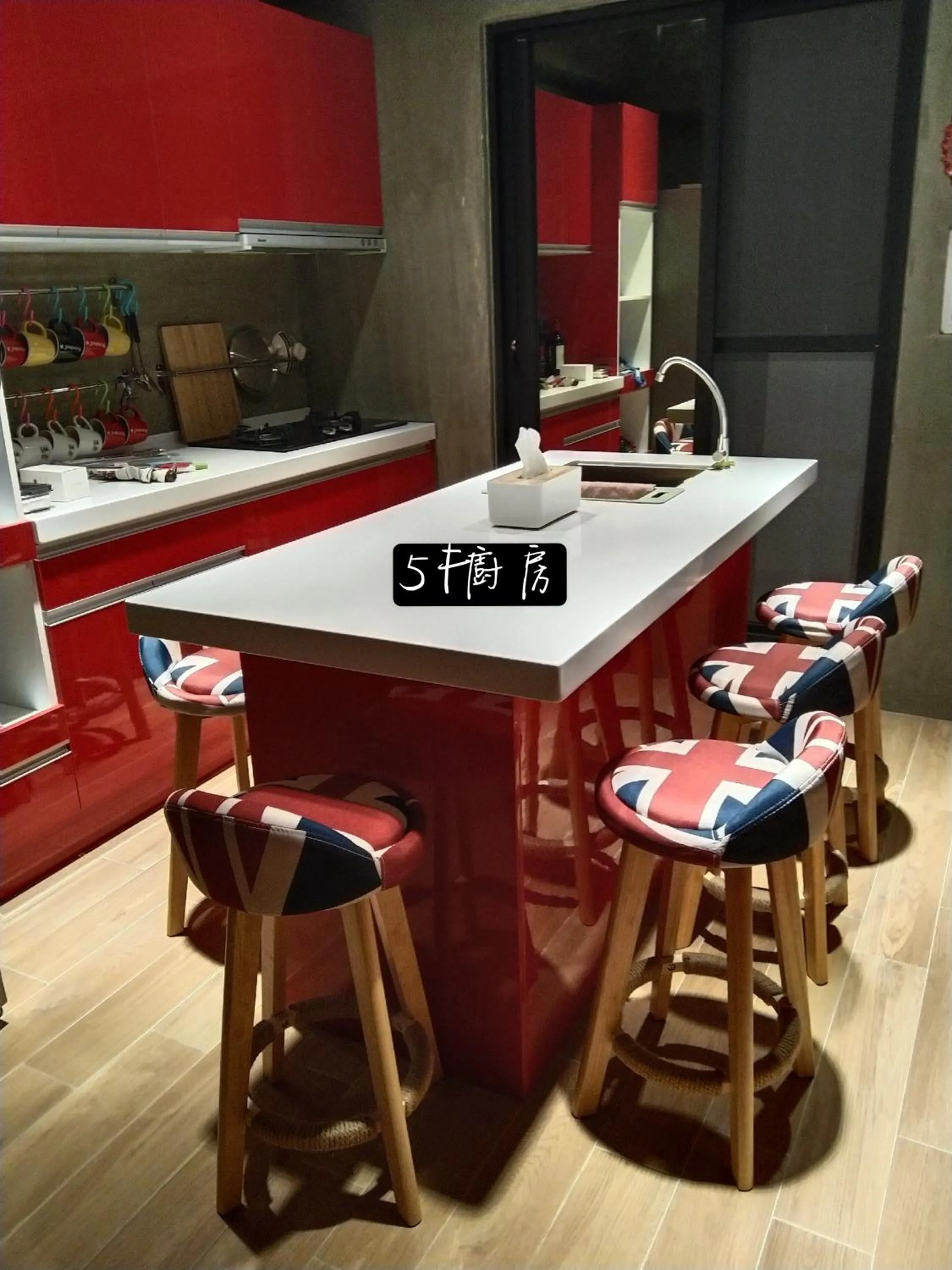 Kitchen or kitchenette in Go Home Homestay