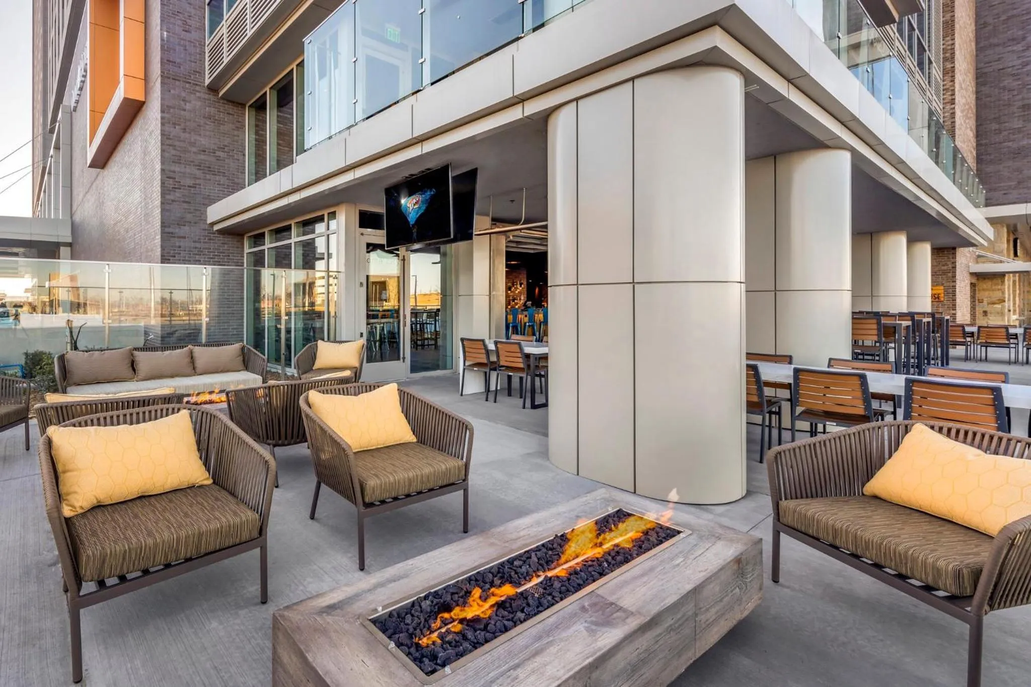 Restaurant/places to eat in Omni Oklahoma City Hotel