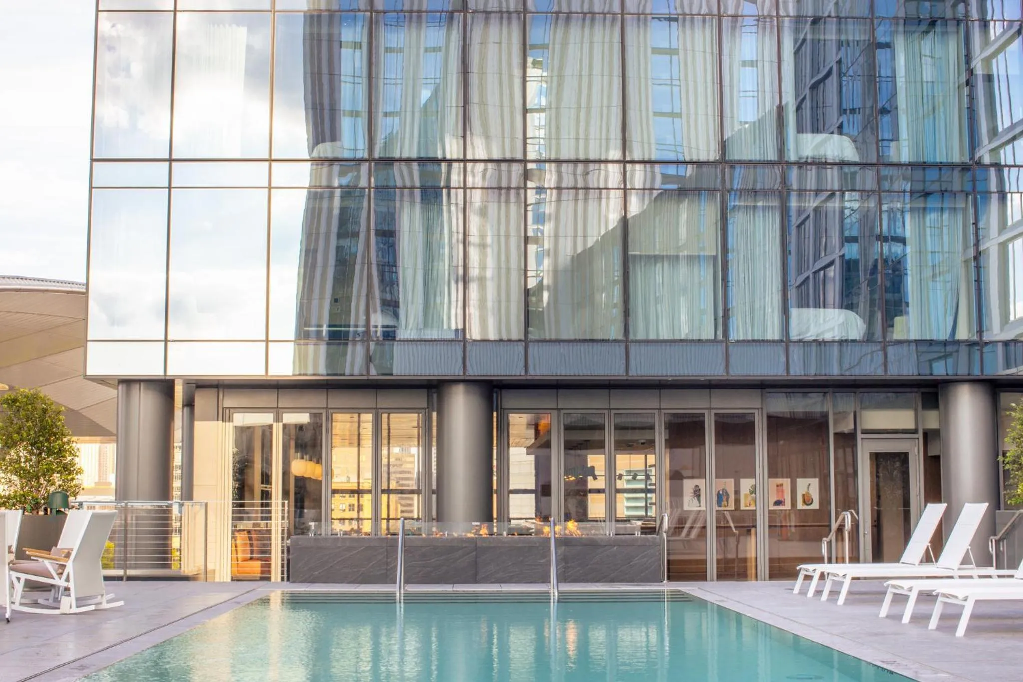 Swimming pool in Omni Boston Hotel at the Seaport