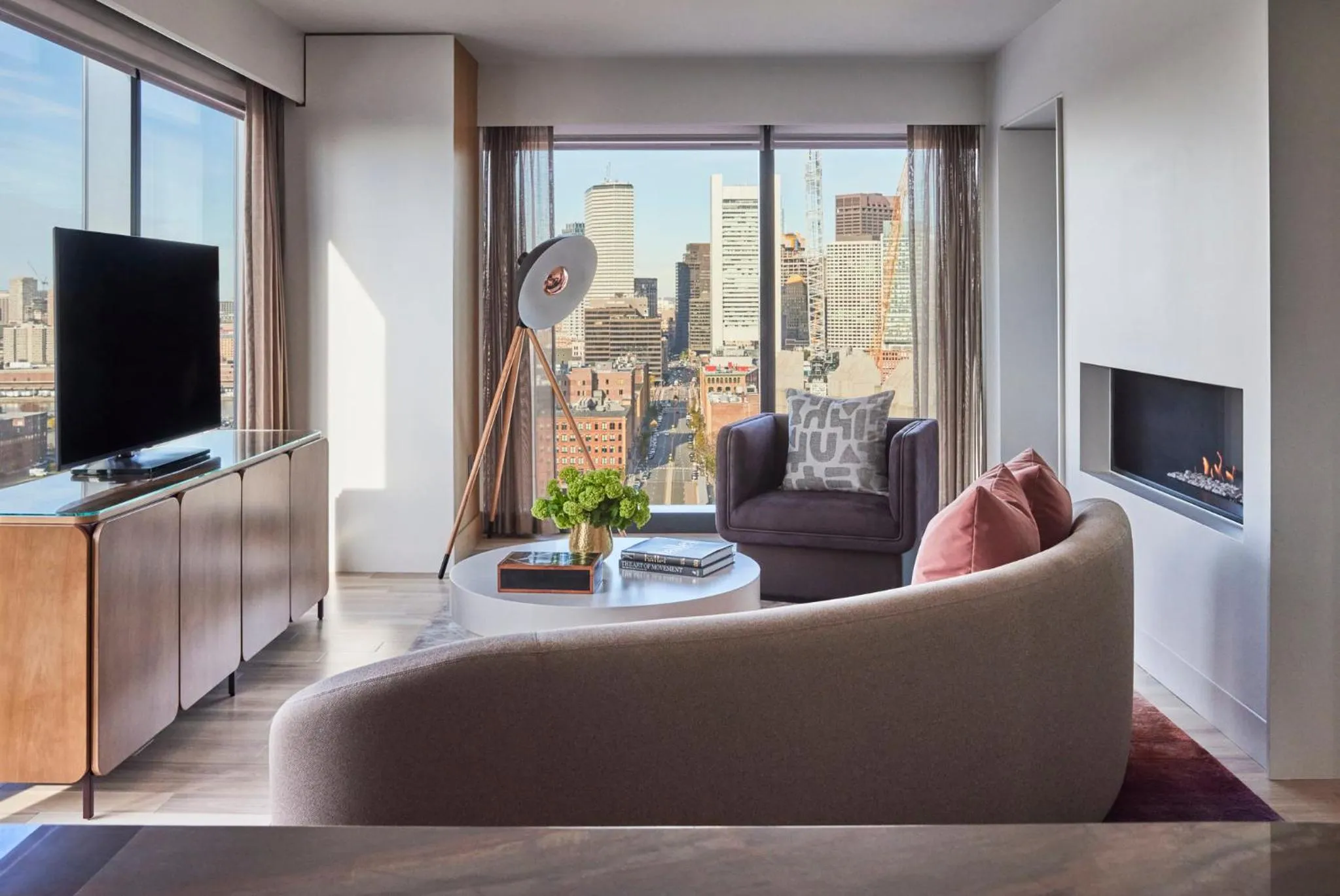 Living room in Omni Boston Hotel at the Seaport