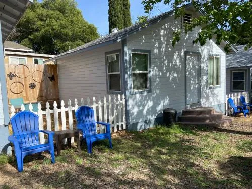Clearlake Cabins & Boat Parking