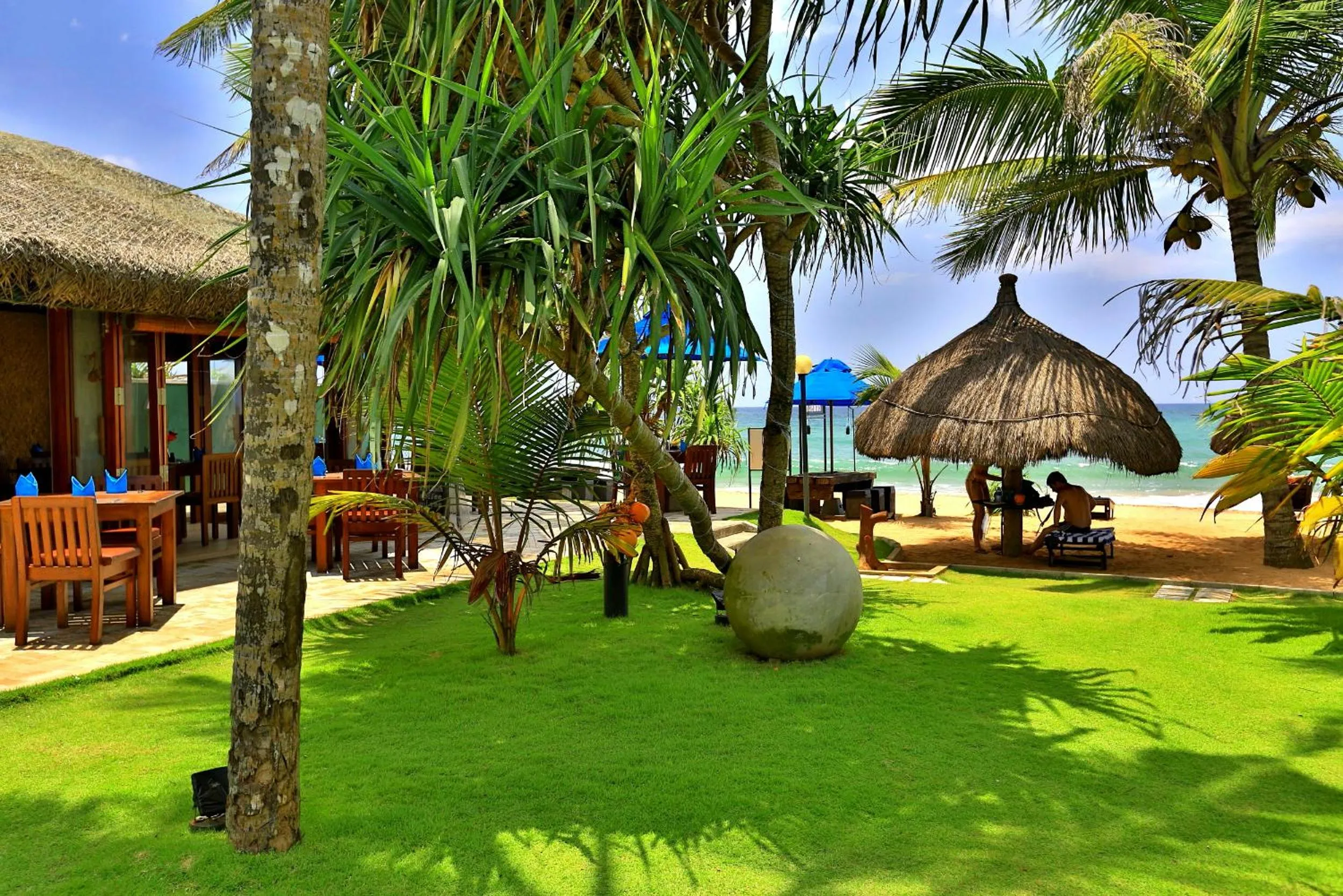 Garden in Sea Rock Villa