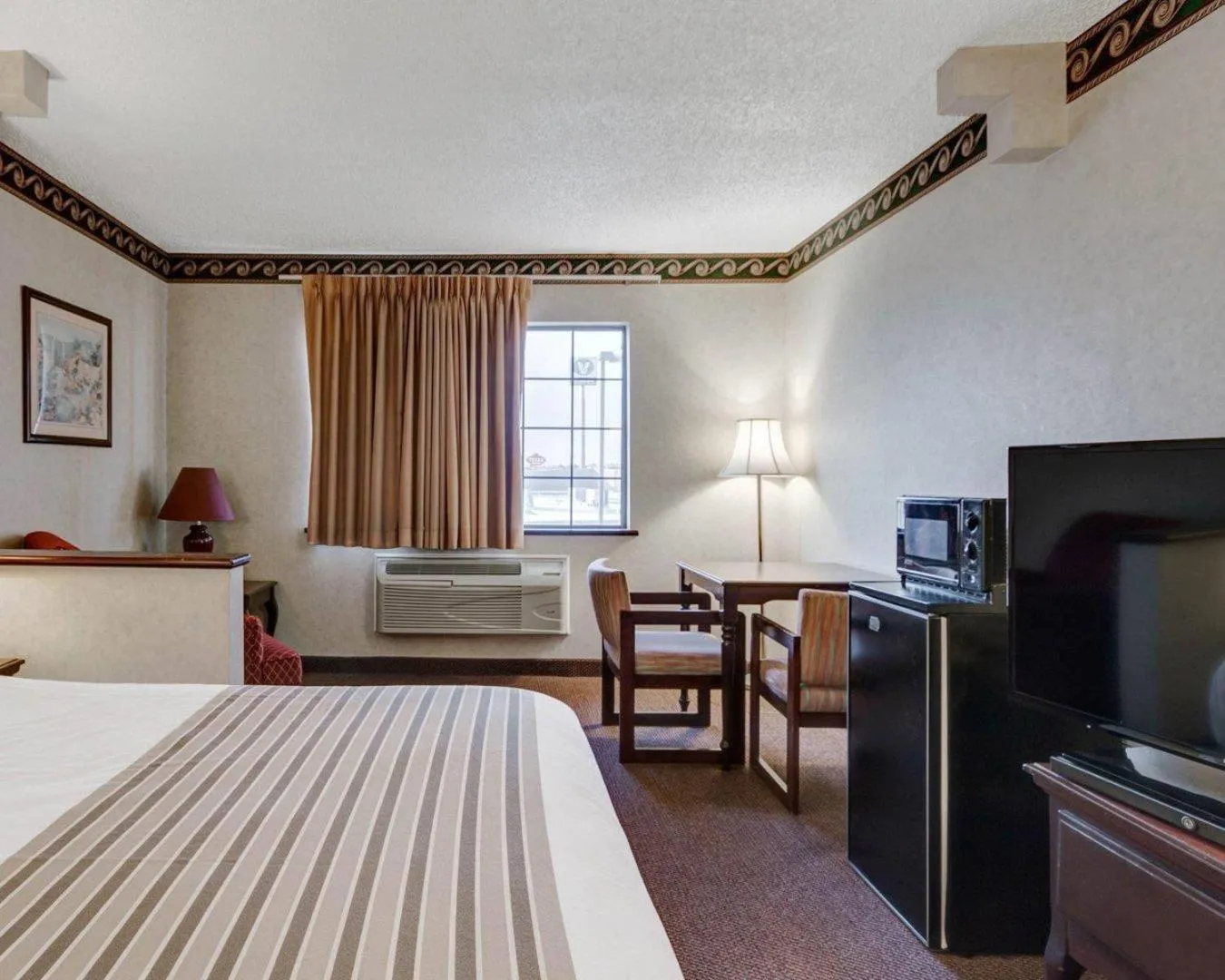 Bedroom in Econo Lodge Inn & Suites El Paso West