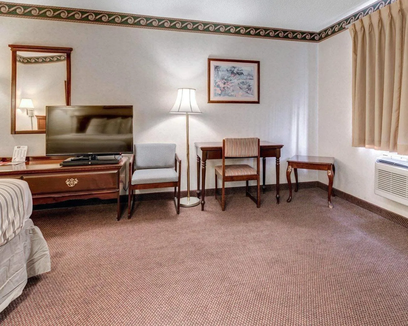 Bedroom in Econo Lodge Inn & Suites El Paso West