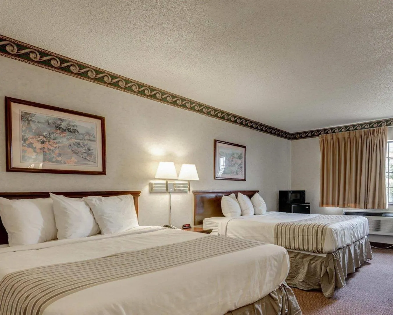 Bedroom in Econo Lodge Inn & Suites El Paso West