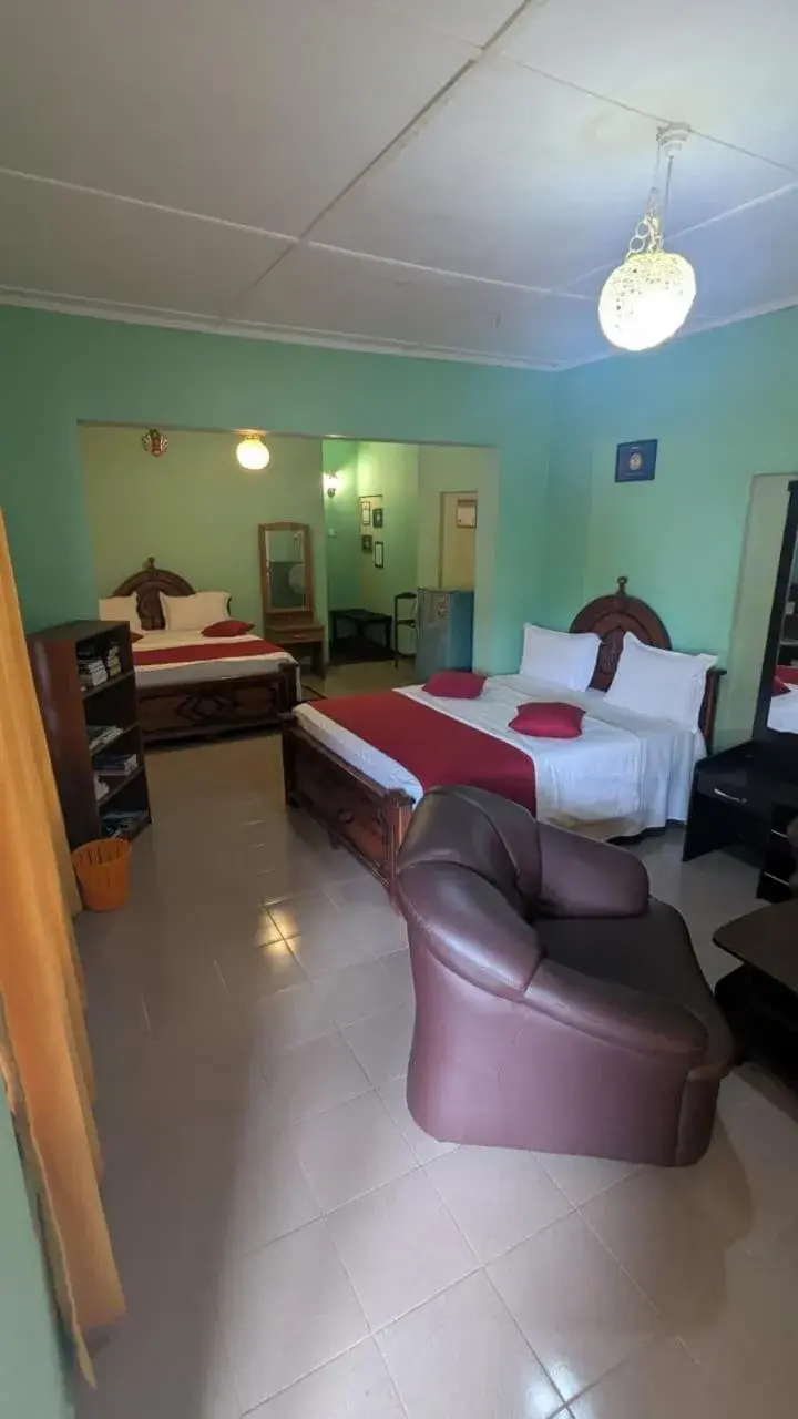 Standard Triple Room in Freedom Guest Inn Ella Standard Triple Room in Freedom Guest Inn Ella