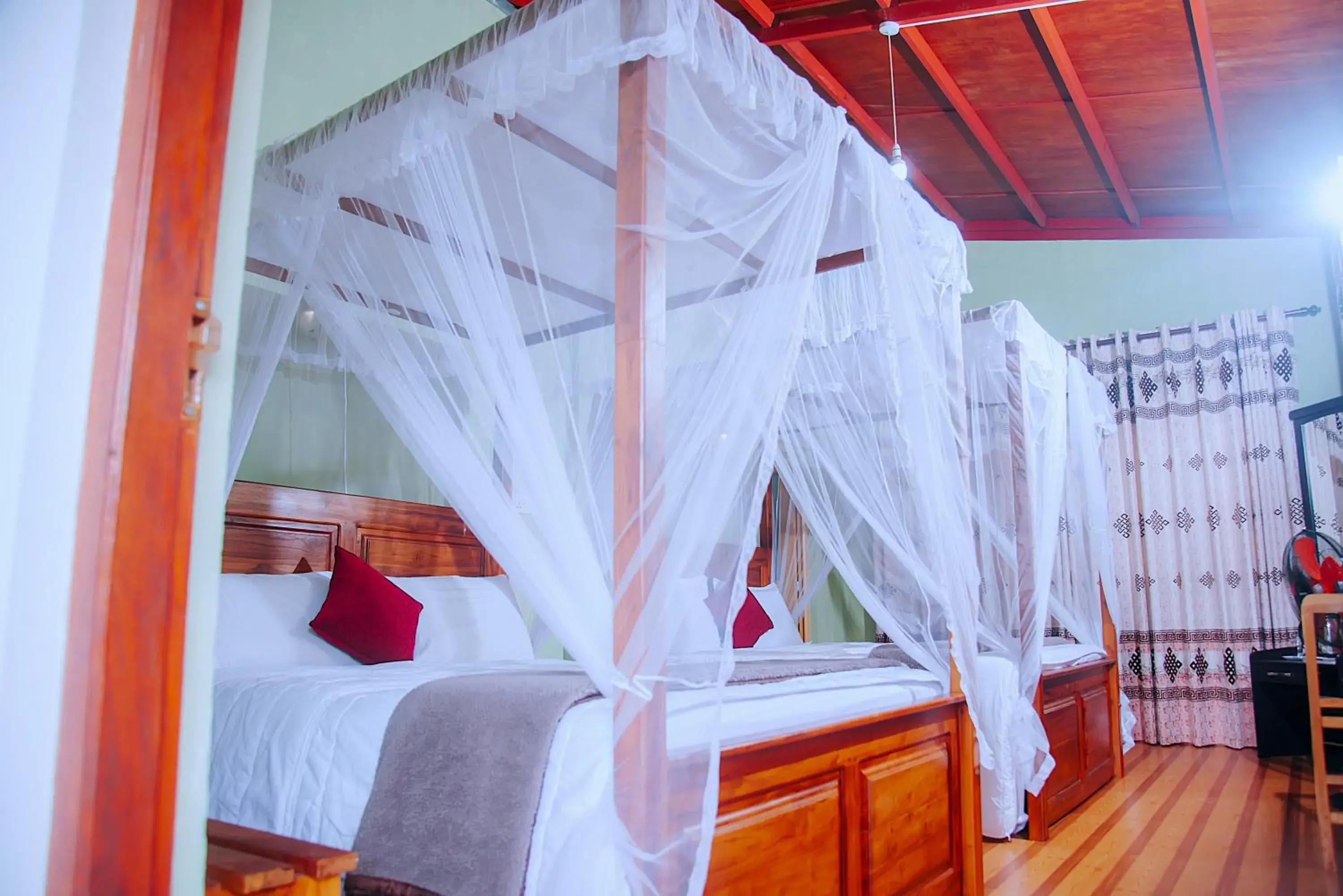 Triple Room with Balcony in Freedom Guest Inn Ella Triple Room with Balcony in Freedom Guest Inn Ella