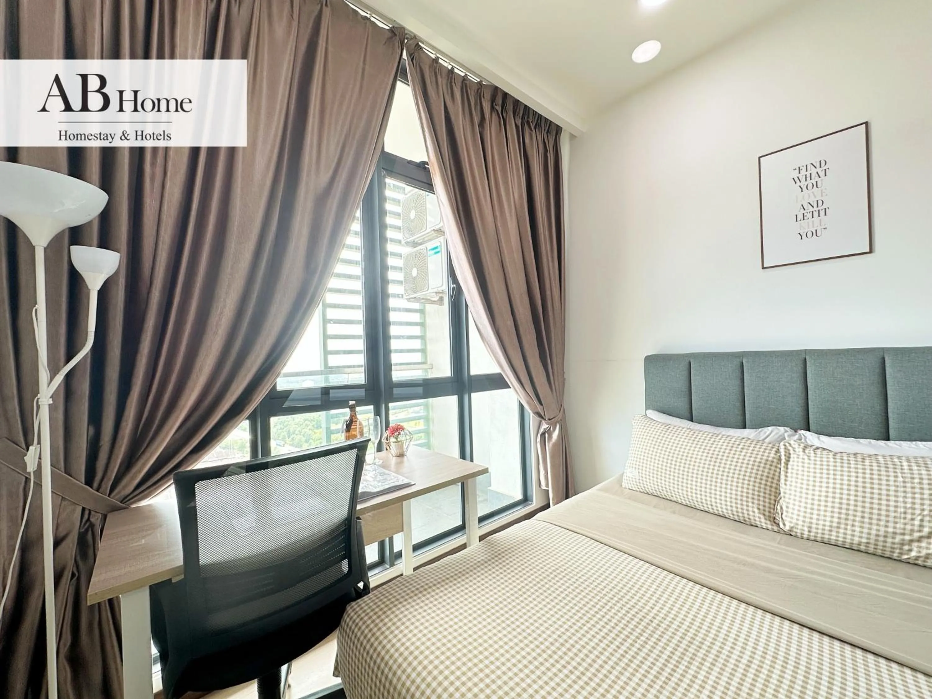 Bedroom, Bed in ABHOME "JAPAN SUITE" #GreenHaven #Olympic Pool #360"SeaView #JB