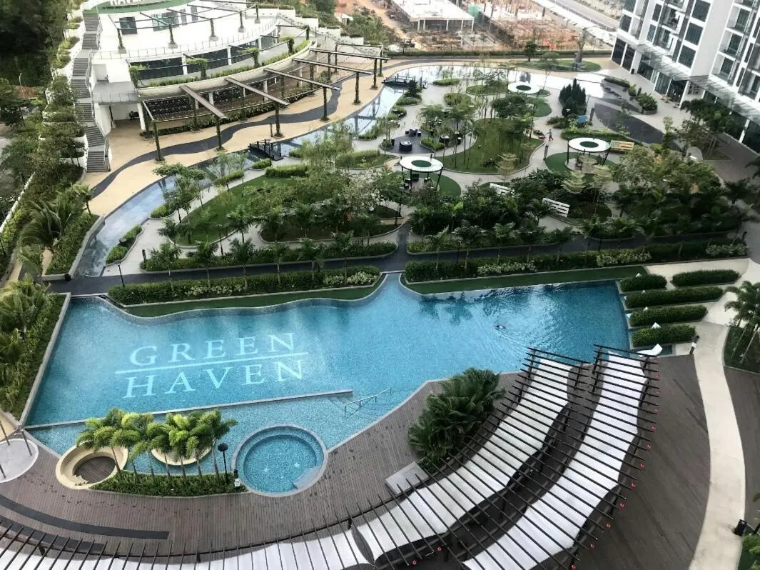Swimming pool in ABHOME "JAPAN SUITE" #GreenHaven #Olympic Pool #360"SeaView #JB