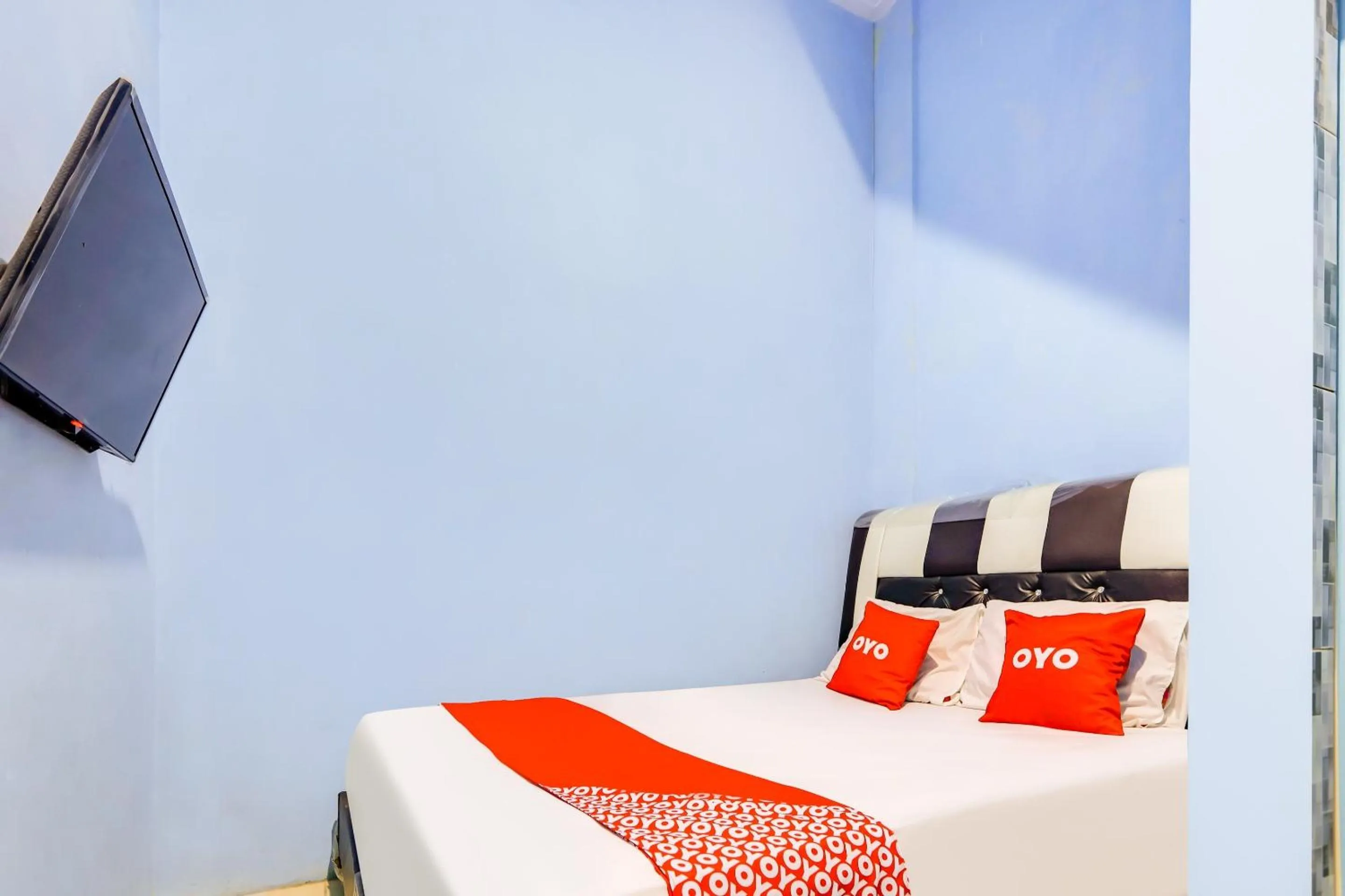 Bedroom, Bed in Hotel O Faster Inn 1