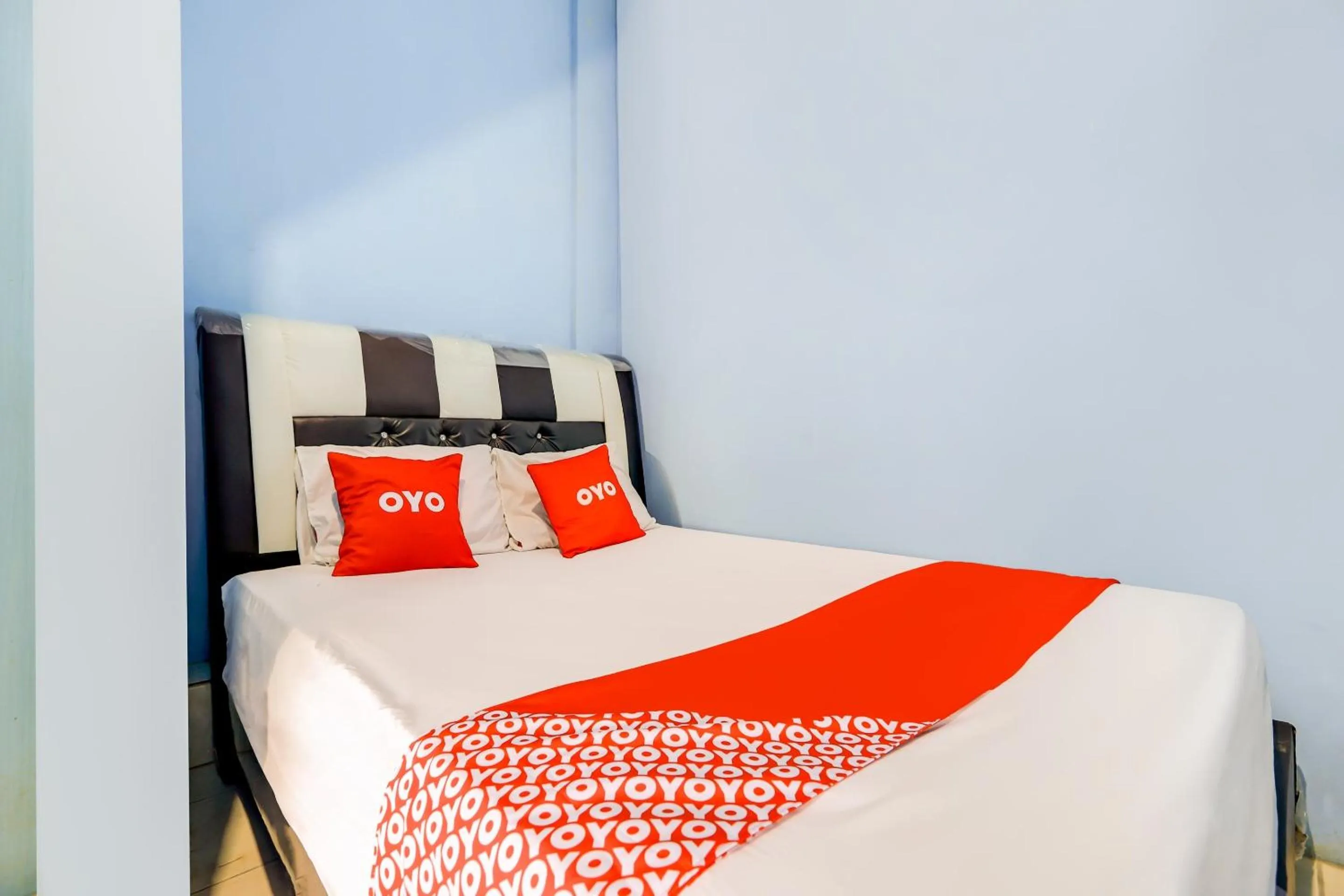 Bedroom, Bed in Hotel O Faster Inn 1