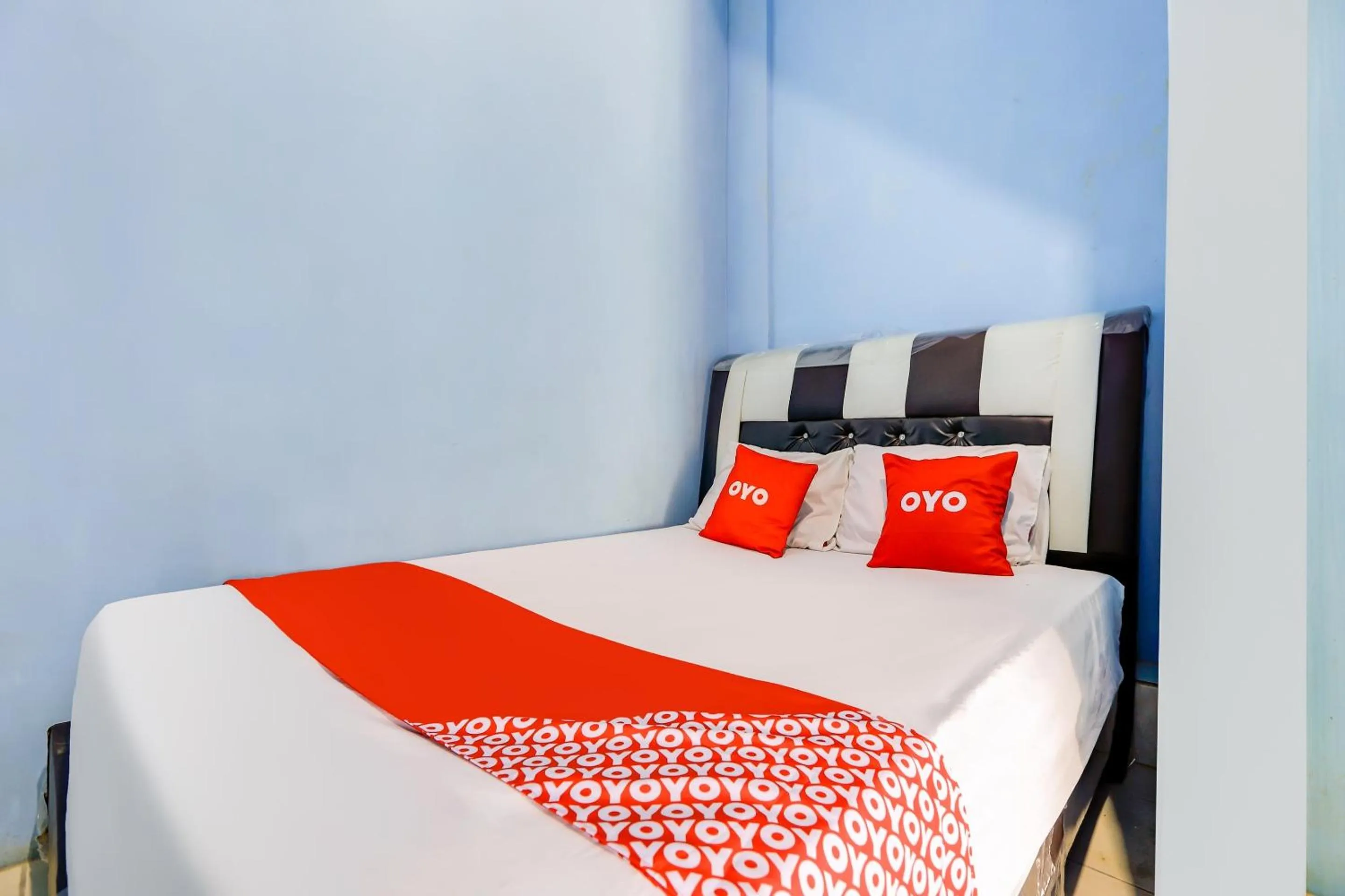 Bedroom, Bed in Hotel O Faster Inn 1