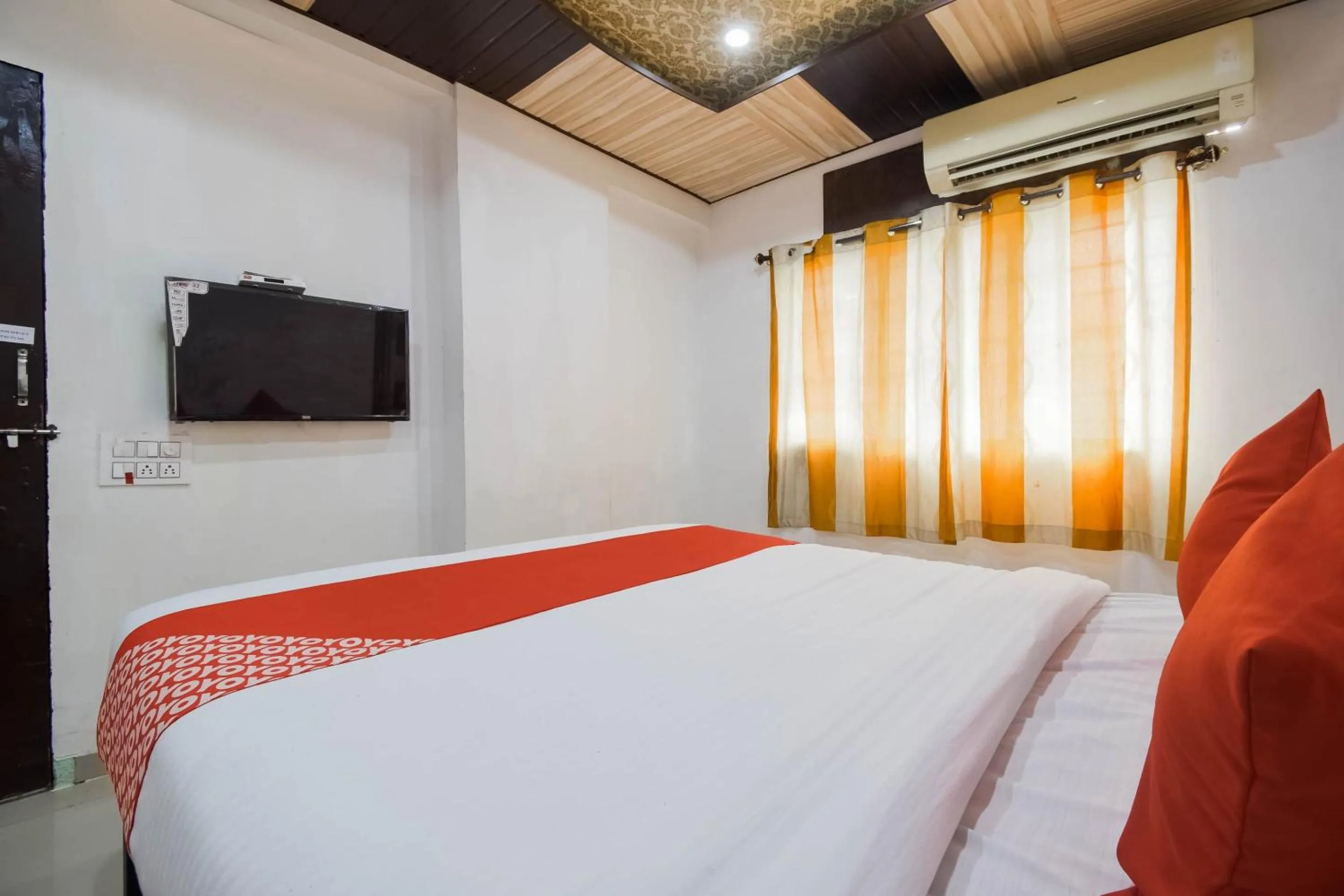 Bedroom, Bed in Hotel O Swastik