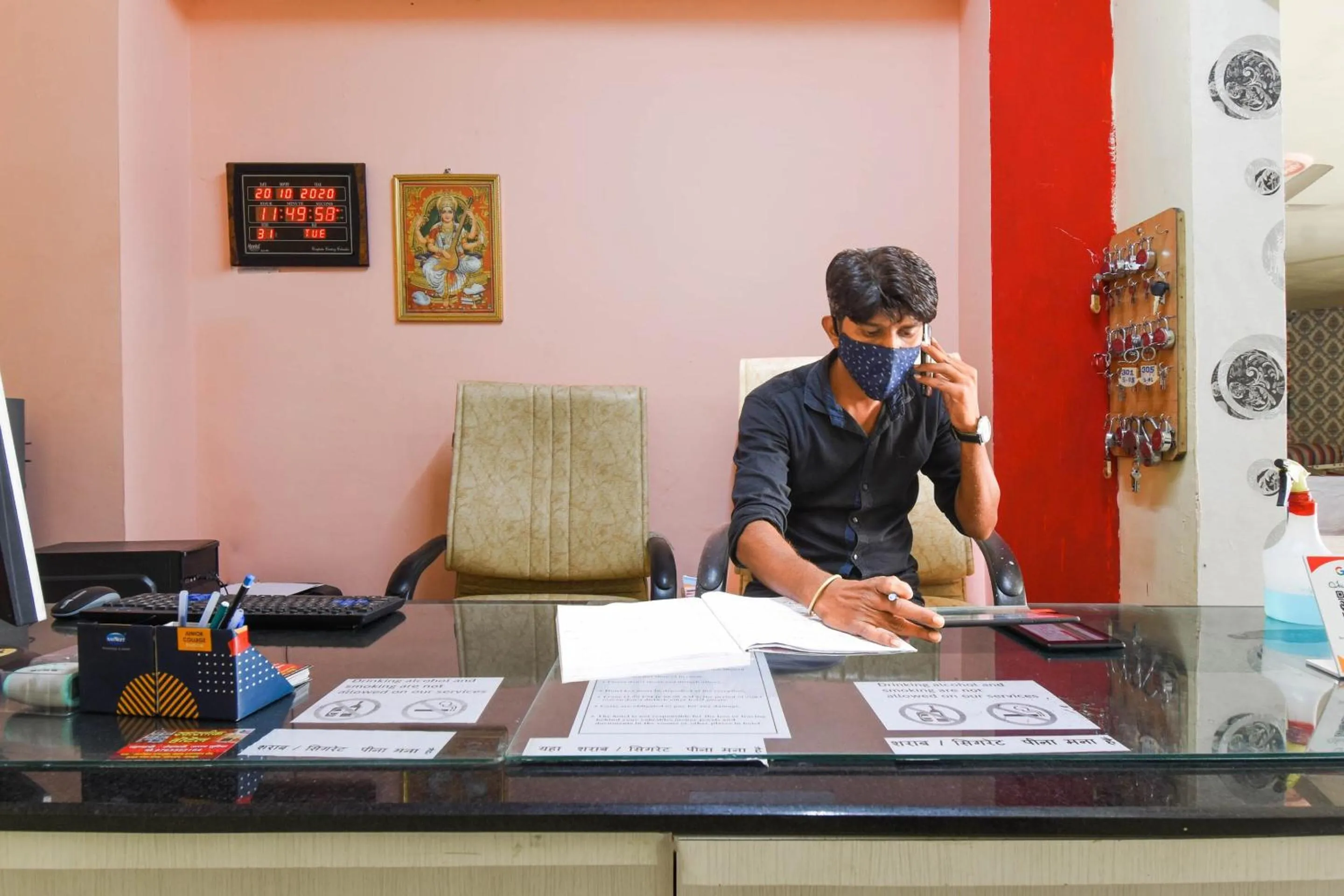 Lobby or reception in Hotel O Swastik