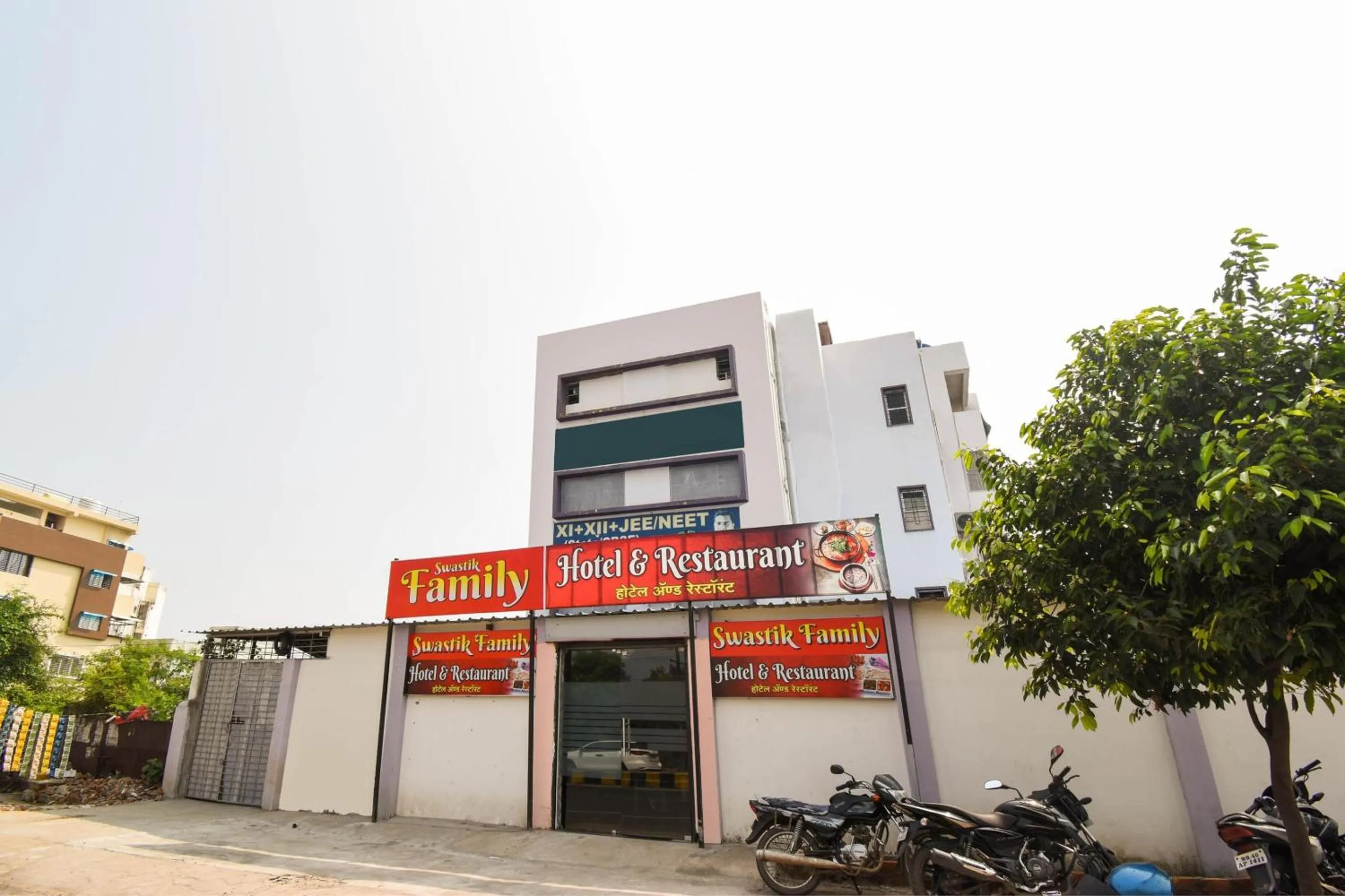 Facade/entrance in Hotel O Swastik