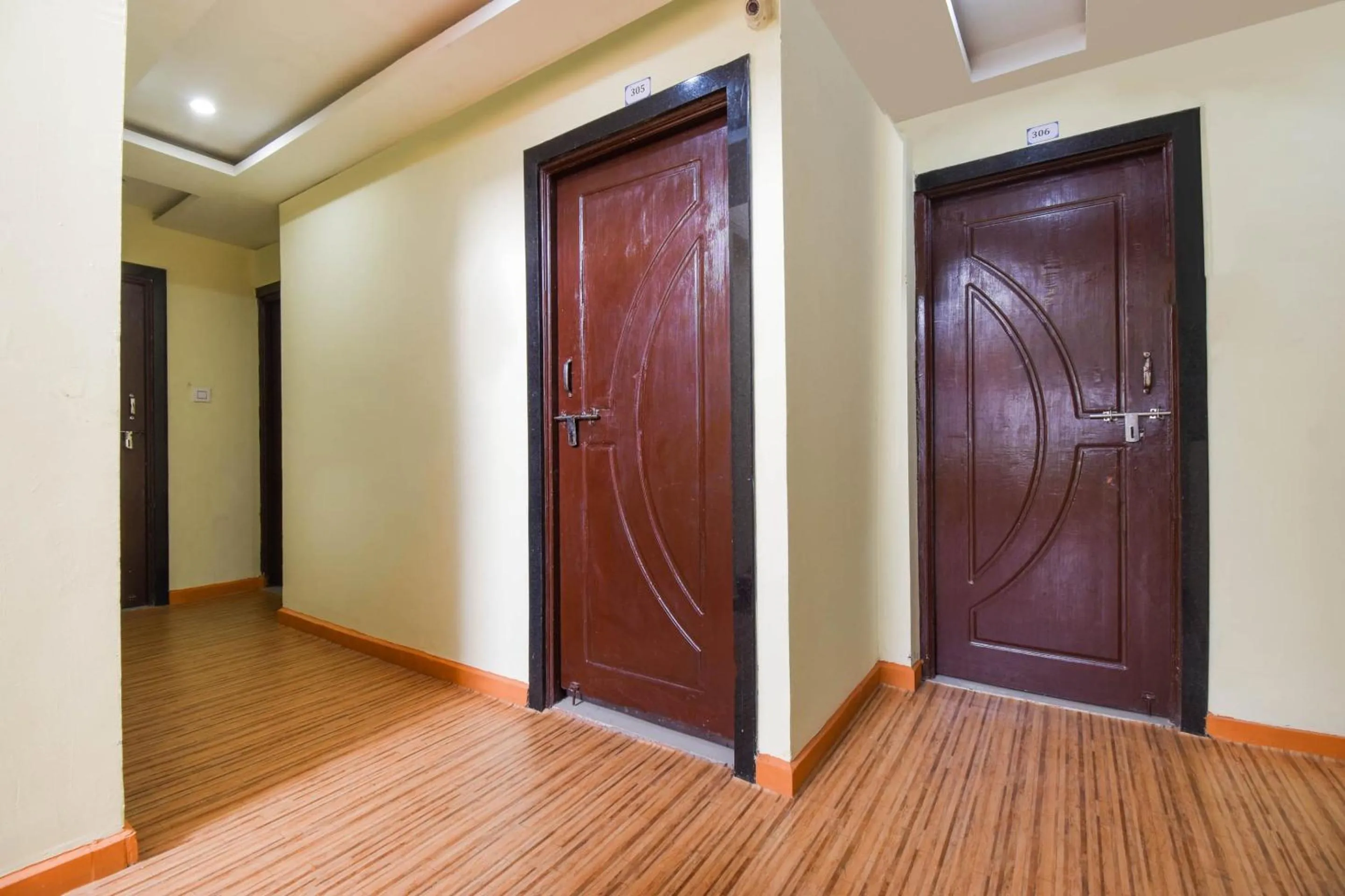 Lobby or reception in Hotel O Swastik