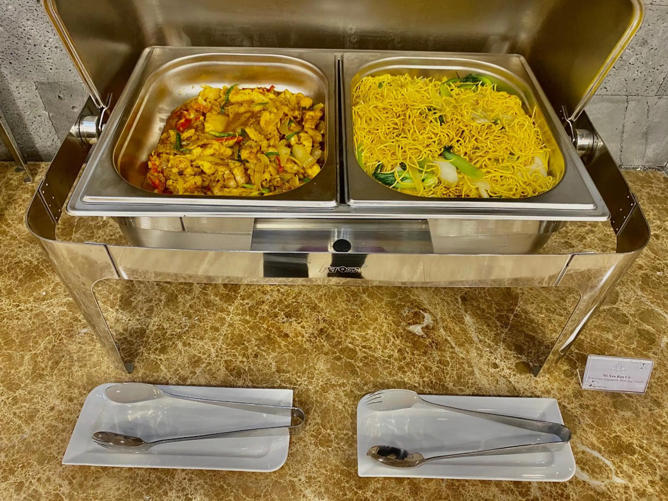 Food and drinks in Royal Khanh Hotel