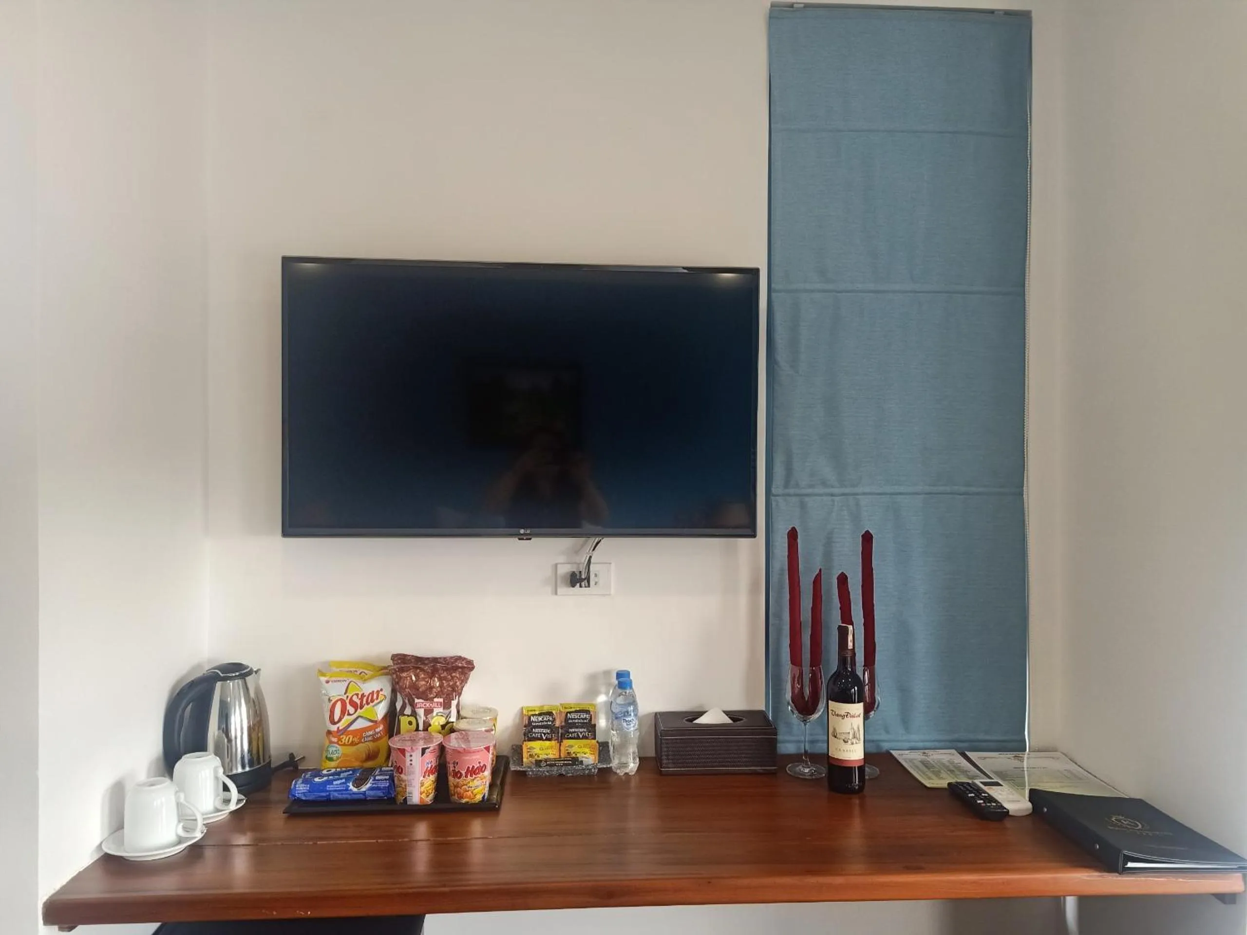 TV and multimedia in Royal Khanh Hotel