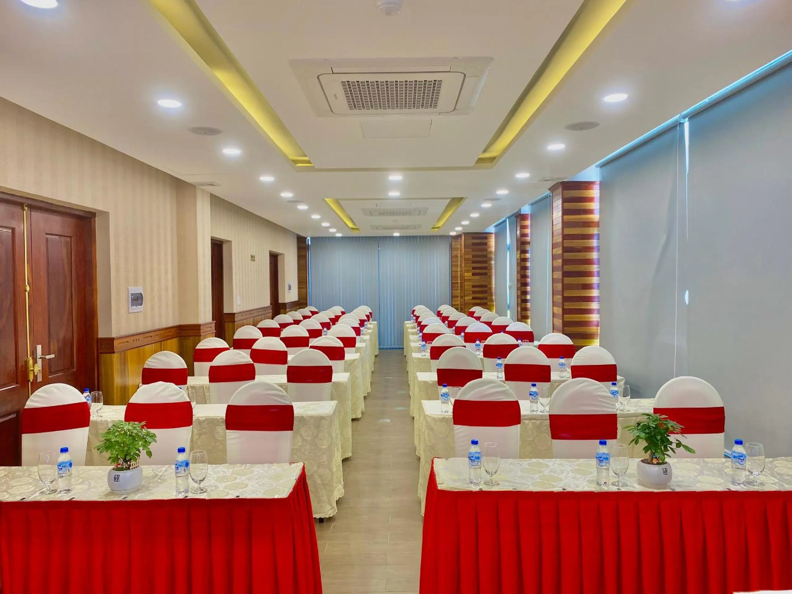 Banquet/Function facilities in Royal Khanh Hotel