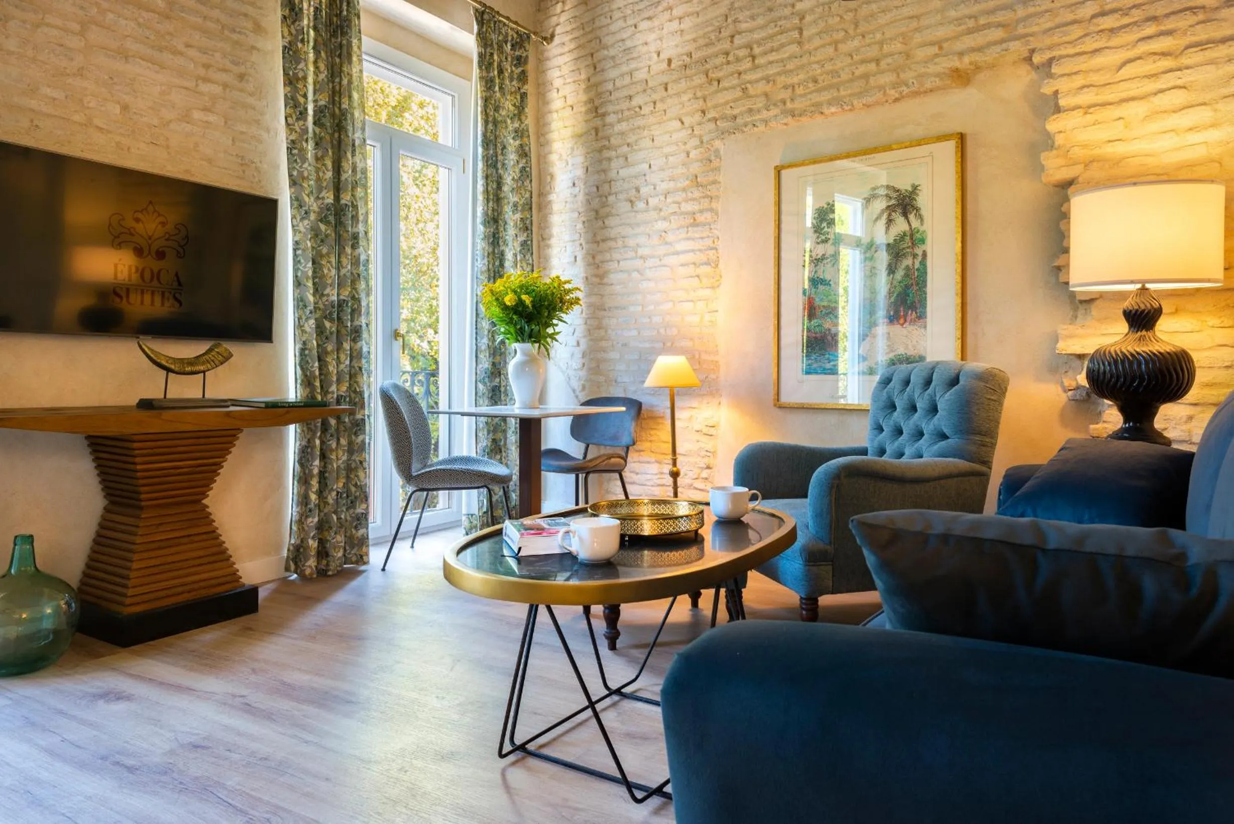 Living room in Casa Sevilla 1855 Suites by Época