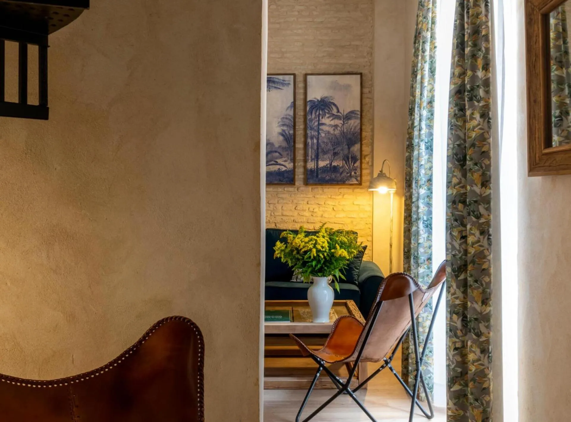 Living room in Casa Sevilla 1855 Suites by Época