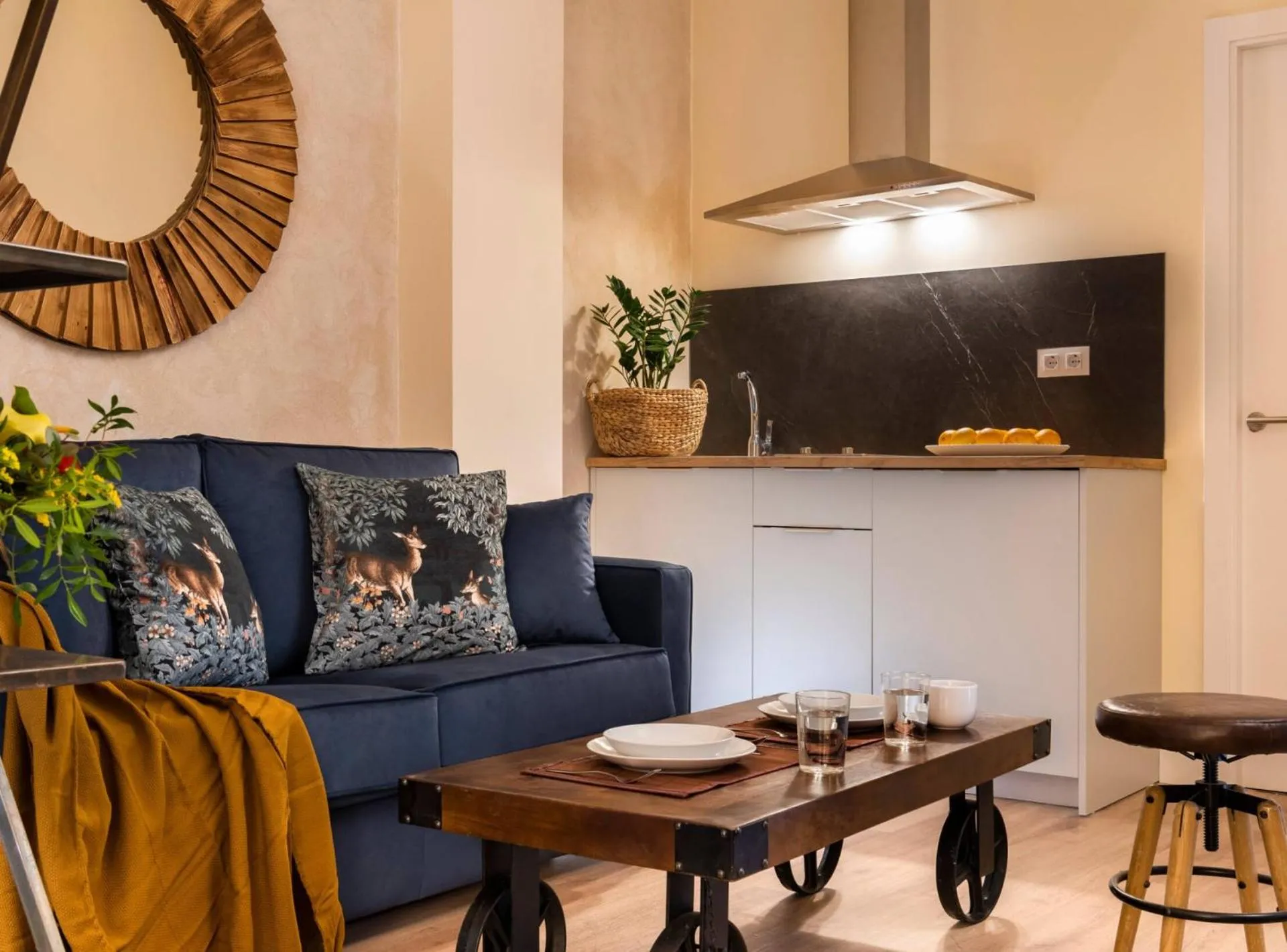 Kitchen or kitchenette in Casa Sevilla 1855 Suites by Época