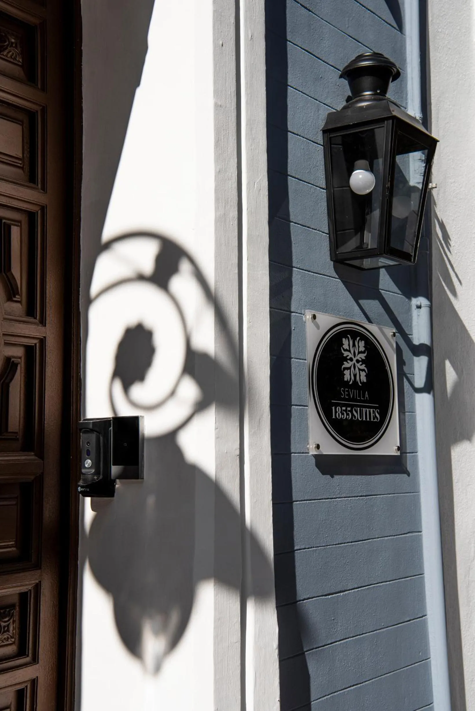 Property building in Casa Sevilla 1855 Suites by Época