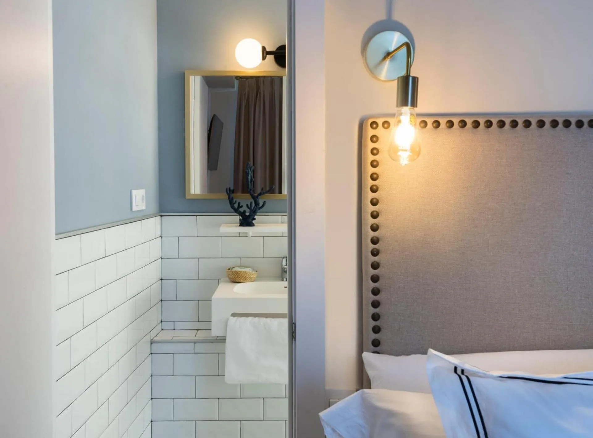 Bathroom, Bed in Casa Sevilla 1855 Suites by Época