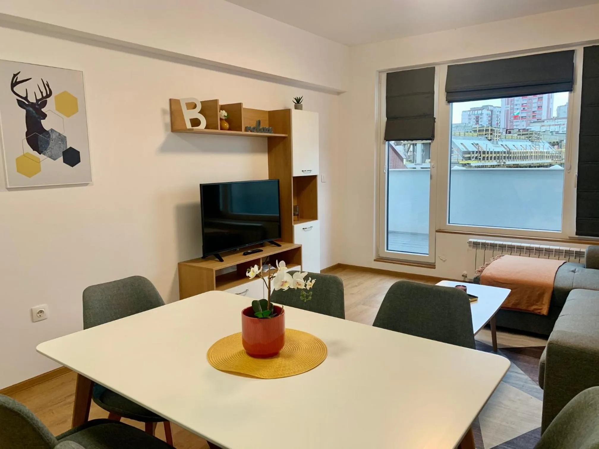 Dining area in Gardenia Apartments