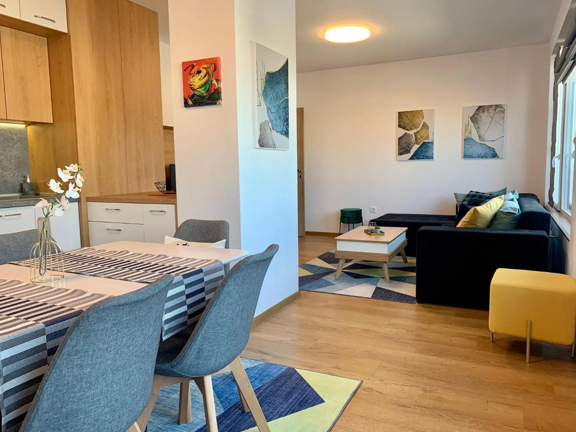 Living room in Gardenia Apartments