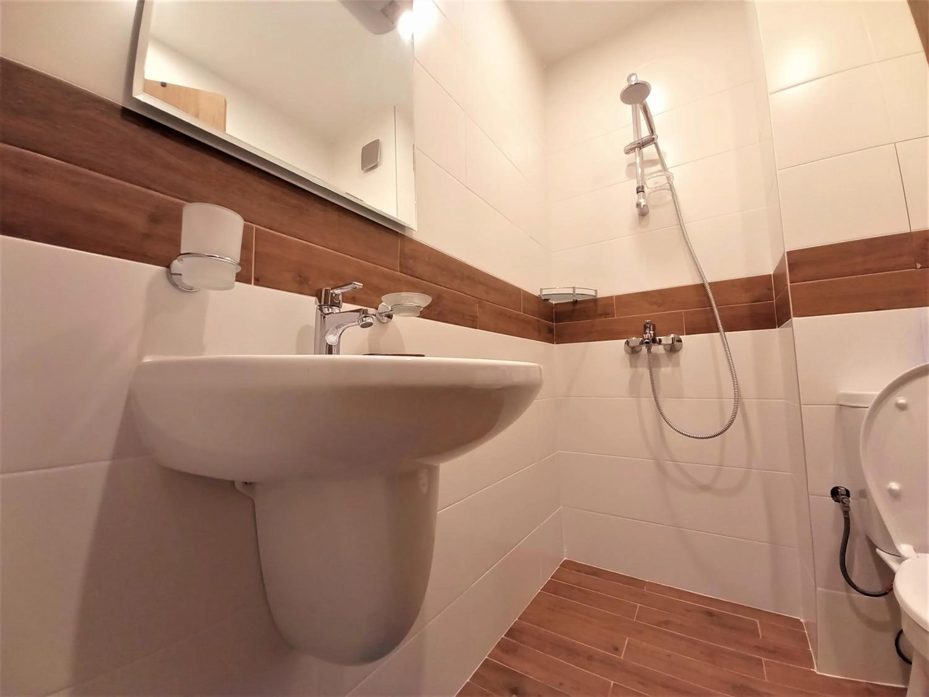 Bathroom in Gardenia Apartments