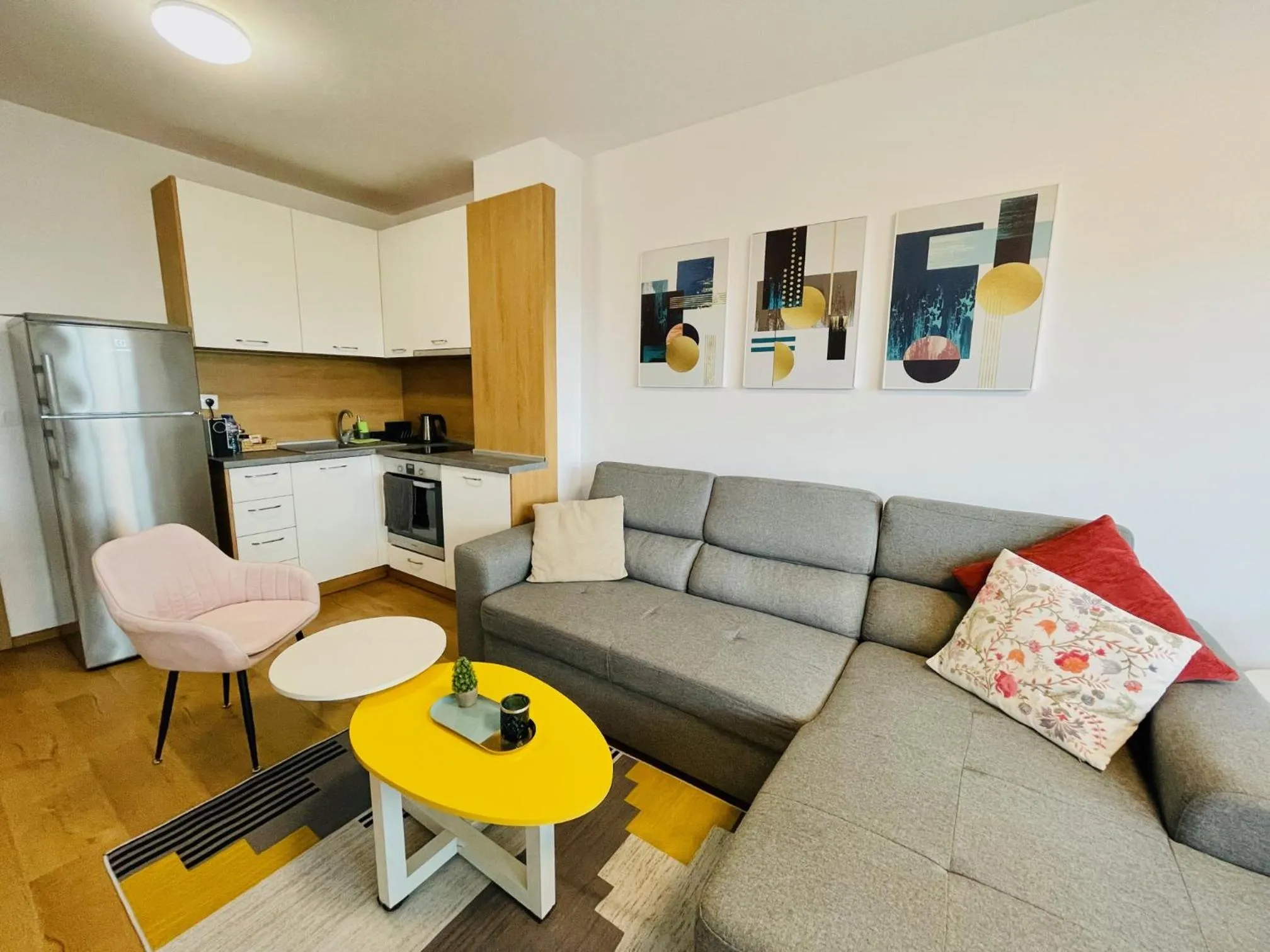 Living room in Gardenia Apartments