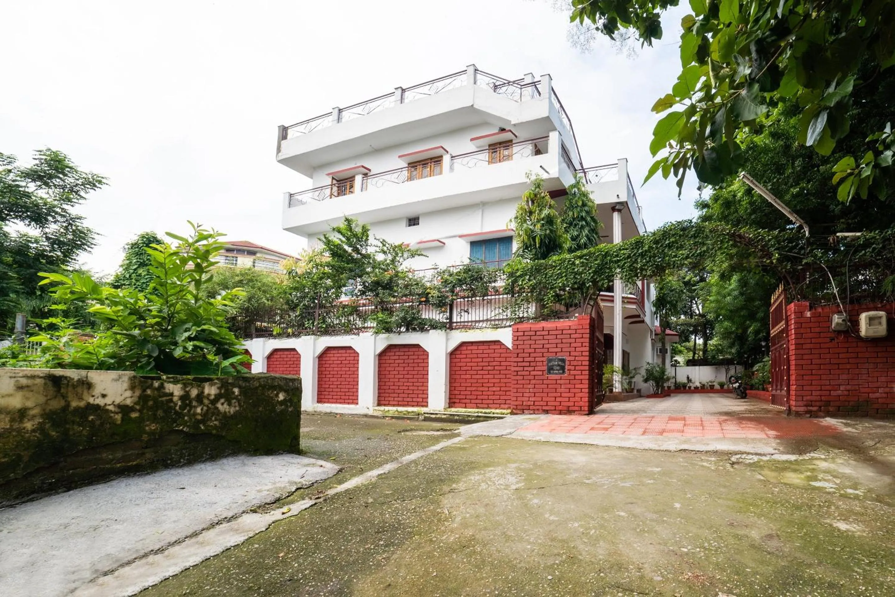 Facade/entrance in Hotel O Home Gautam Homestay
