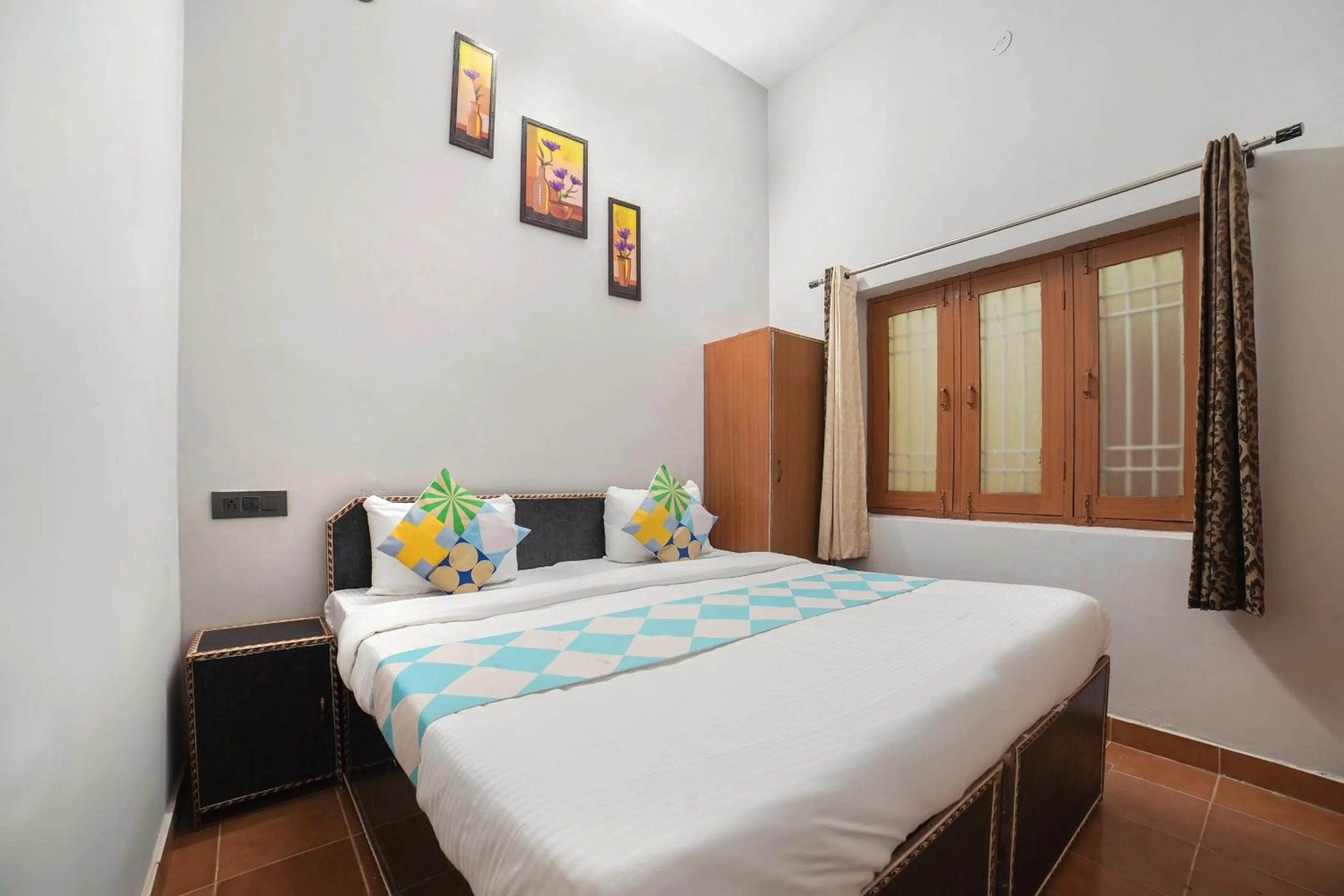 Bedroom, Bed in Hotel O Home Gautam Homestay