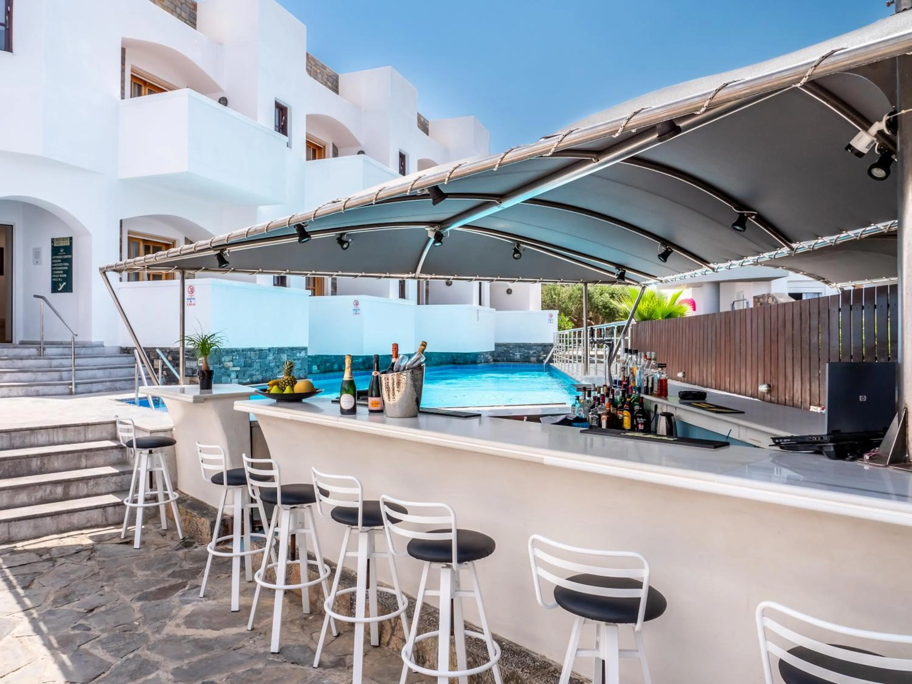 Lounge or bar in Elounda Alikes Suites & Studios